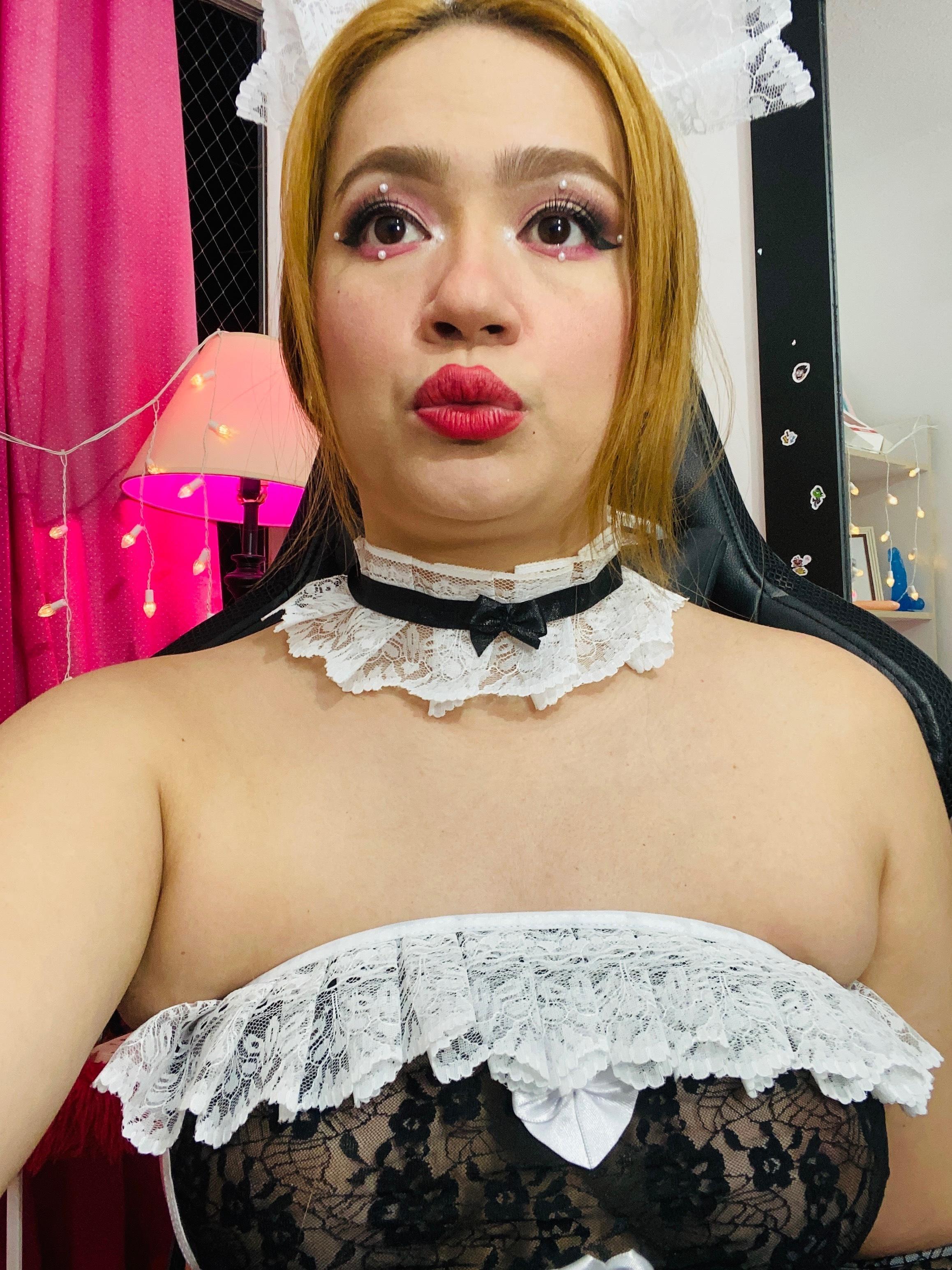 Nikolle profile image