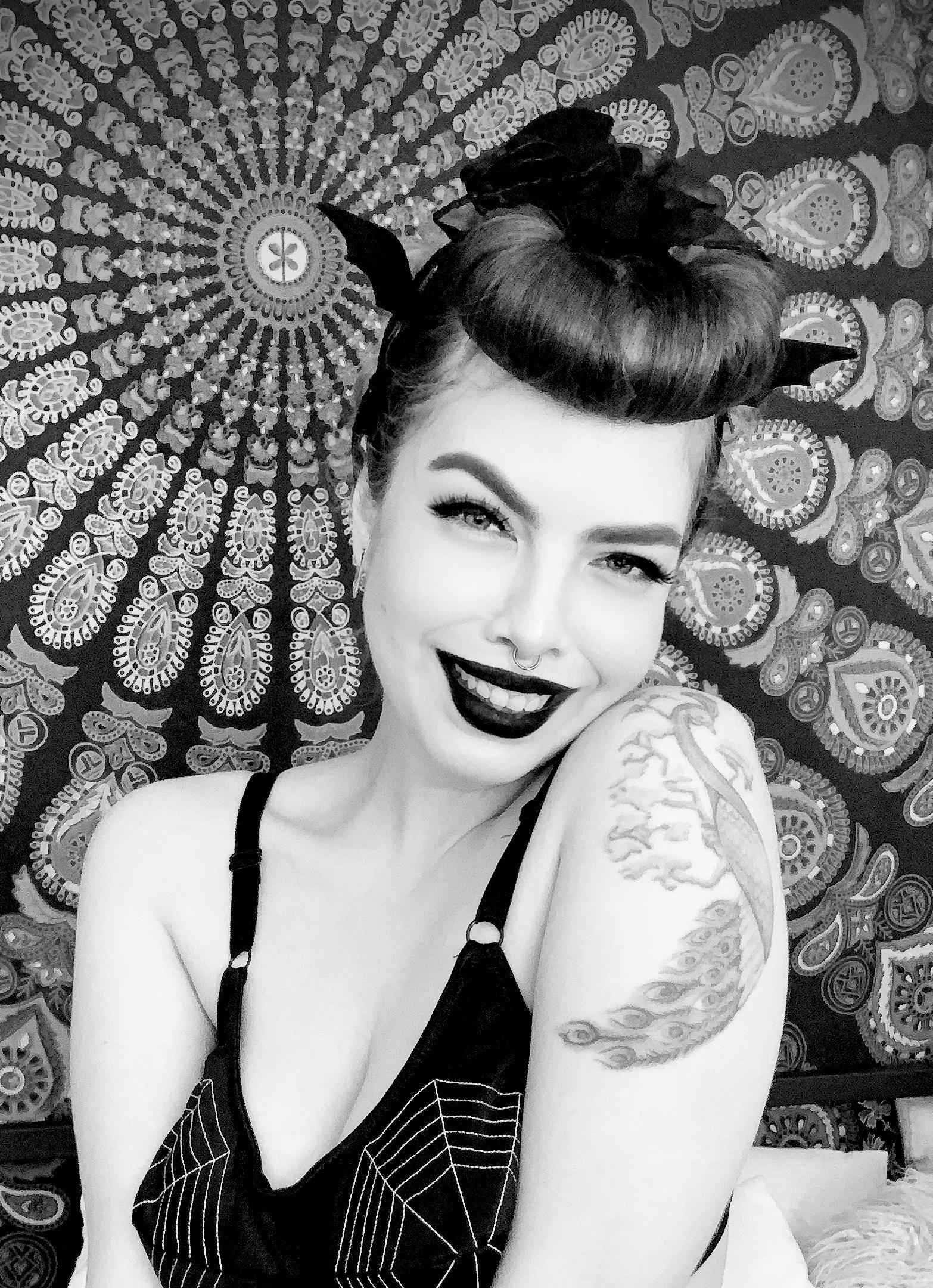 Haunter Hexx profile image