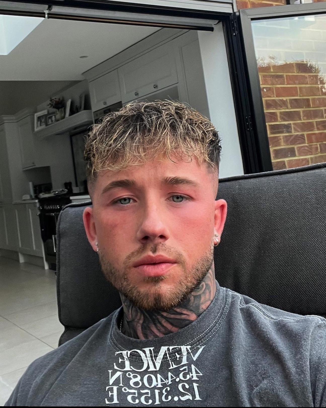 SMALL BUT BIGGG profile image