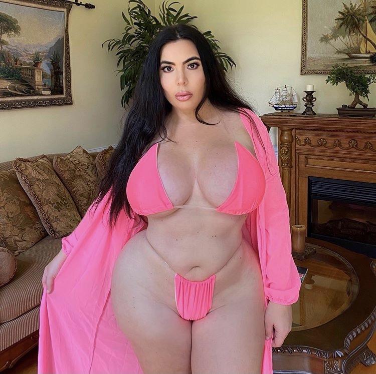 Nicole Free Page profile image