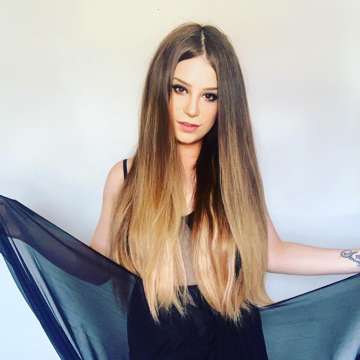 TS Alektrya SEXTING profile image