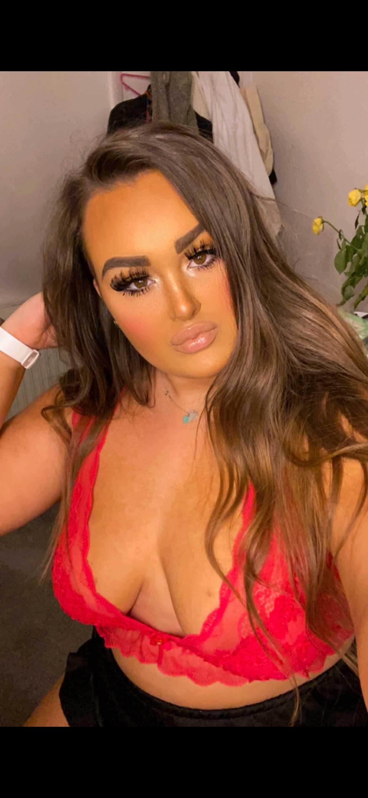 Chloe u know what to do 👅 profile image