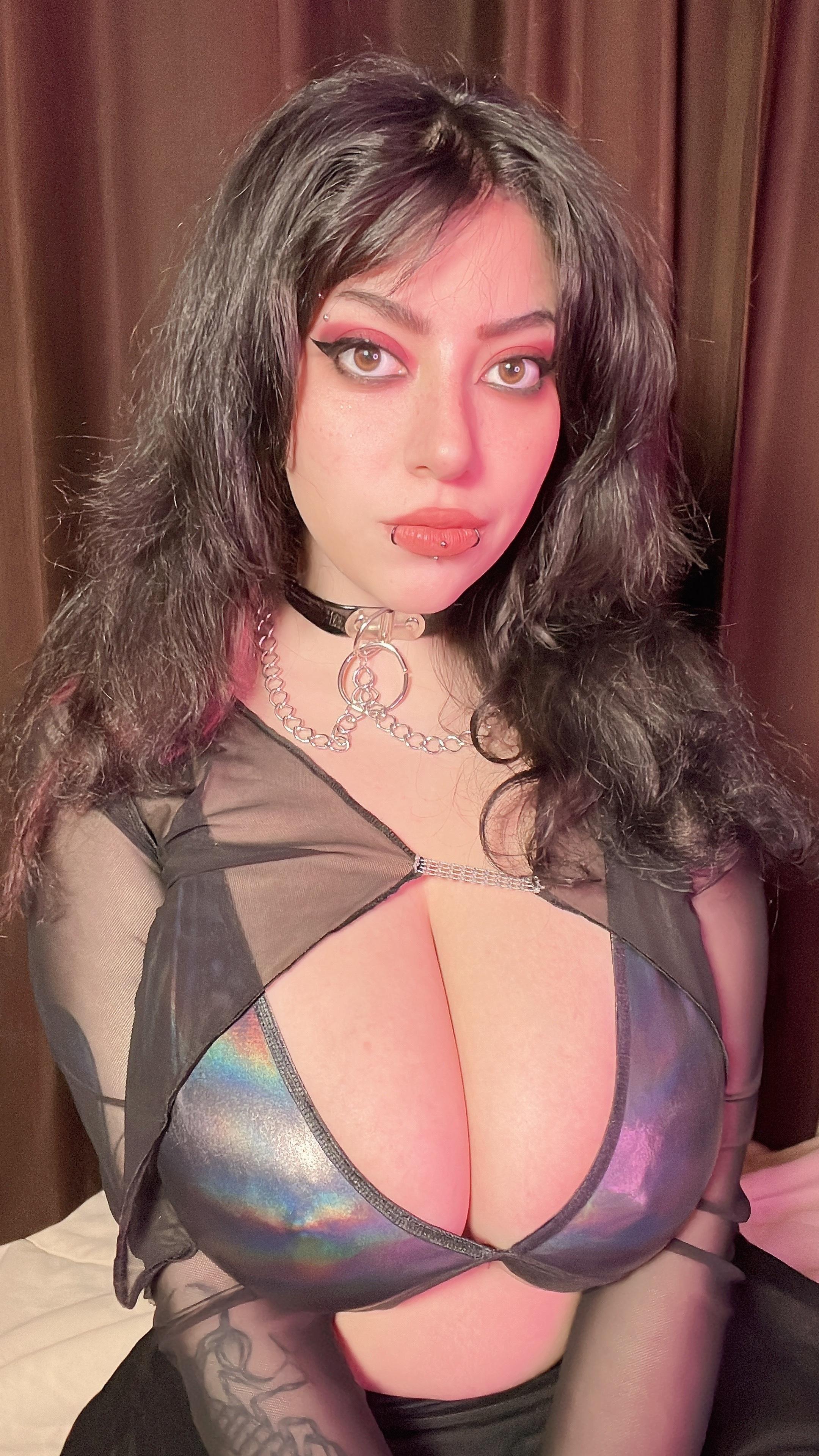 miki blue profile image