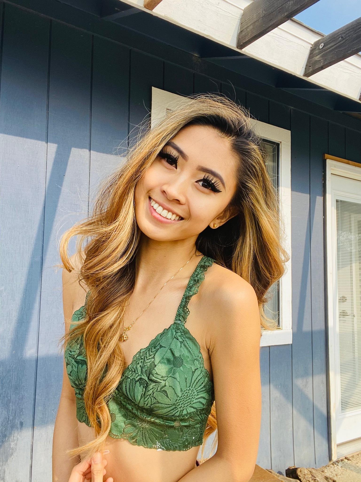 Petite Asian Cutie profile image