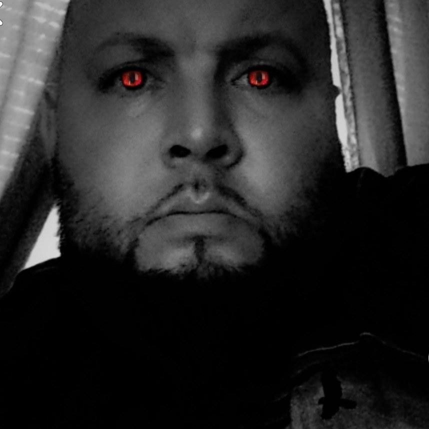 Johnnyboy profile image