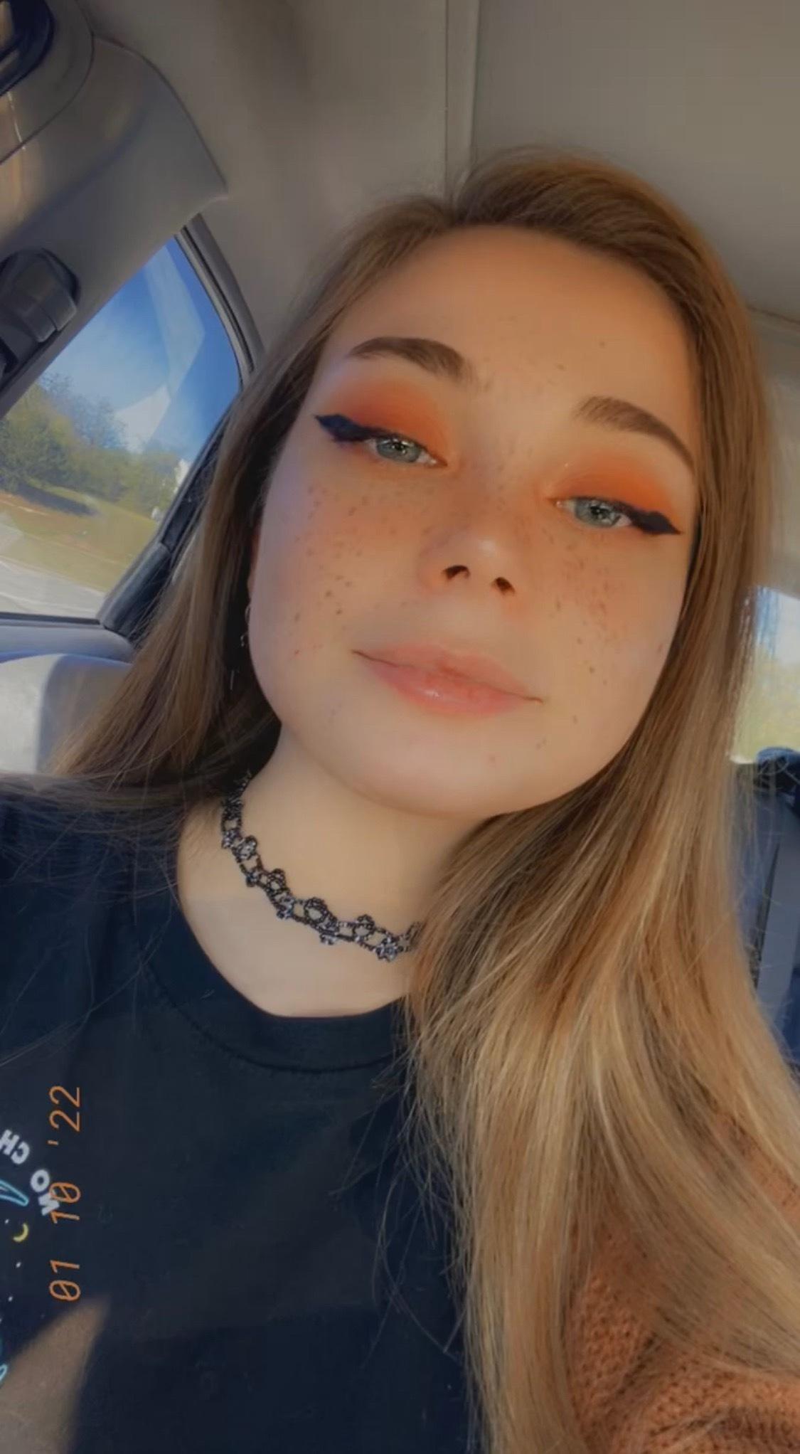 ＊*•̩̩͙✩•̩̩͙*˚CrystalTarot˚*•̩̩͙✩•̩̩͙*˚＊ profile image