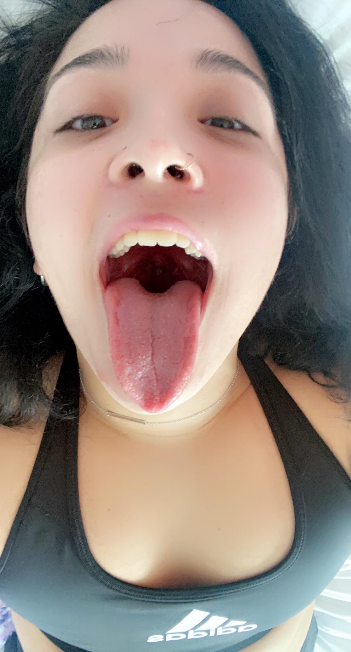 Viv De Voeux profile image