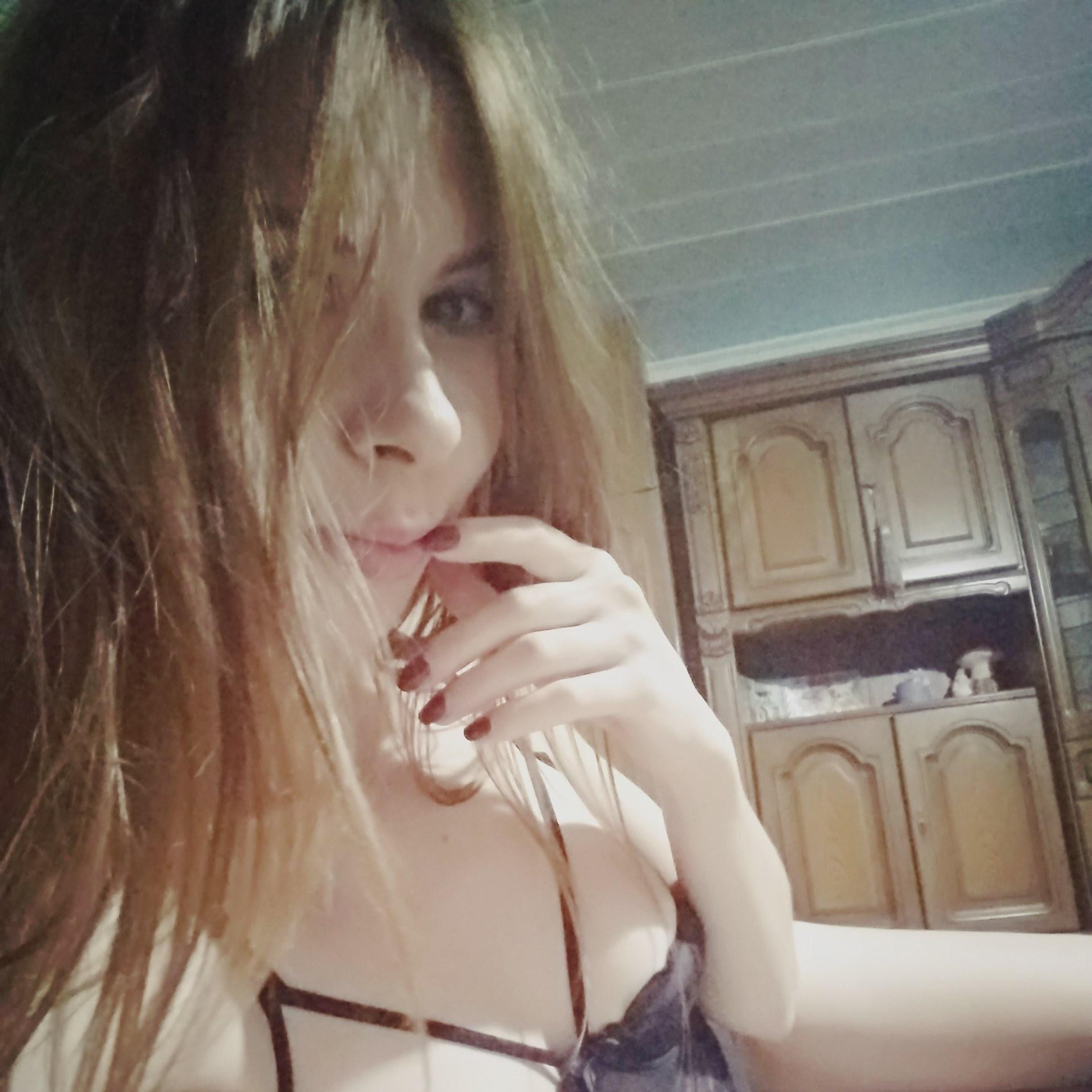 Sweet Girl 🌷🍒 profile image