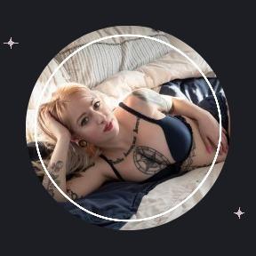 YOUR FRENCH CANADIAN GF!! profile image