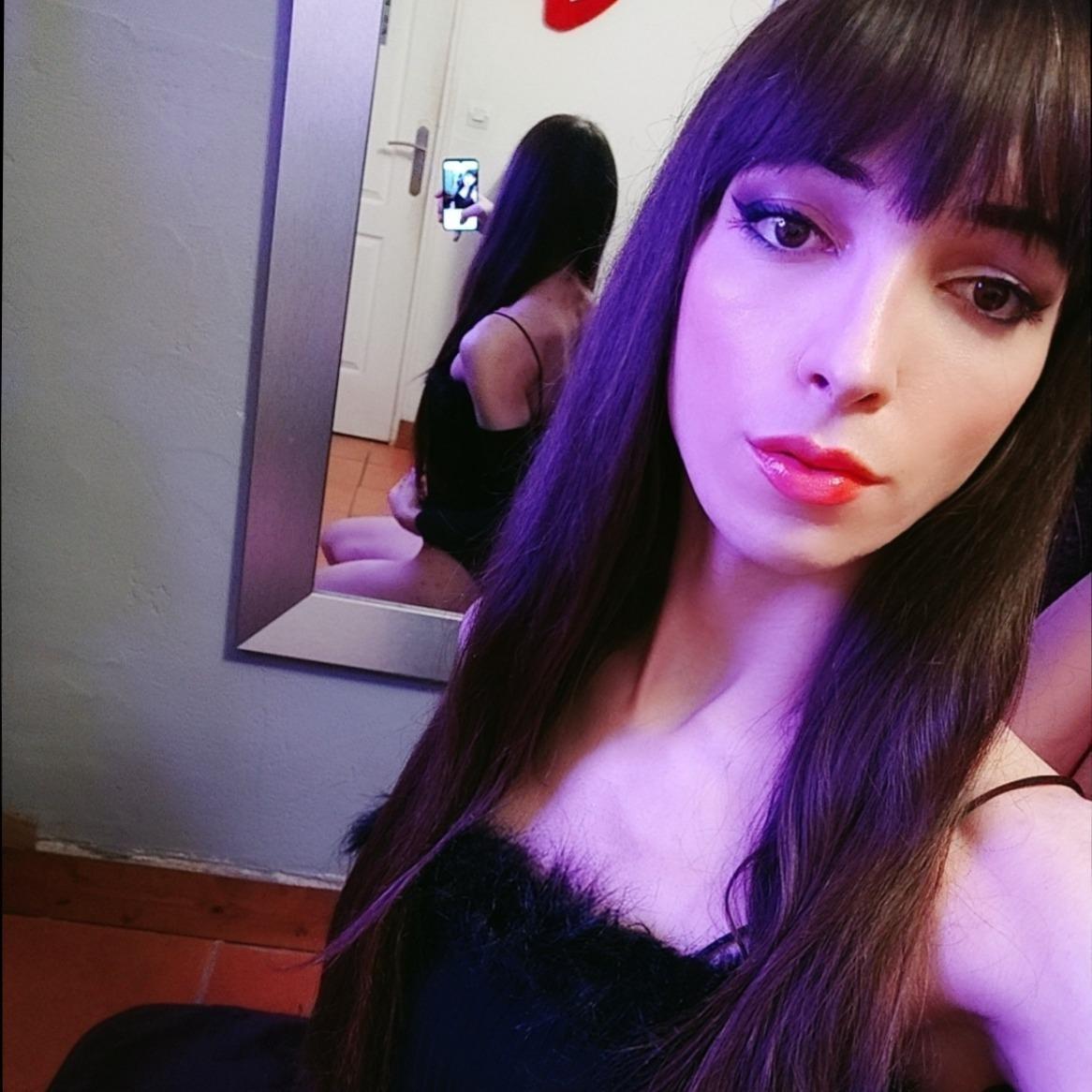 Emma L. Bary profile image