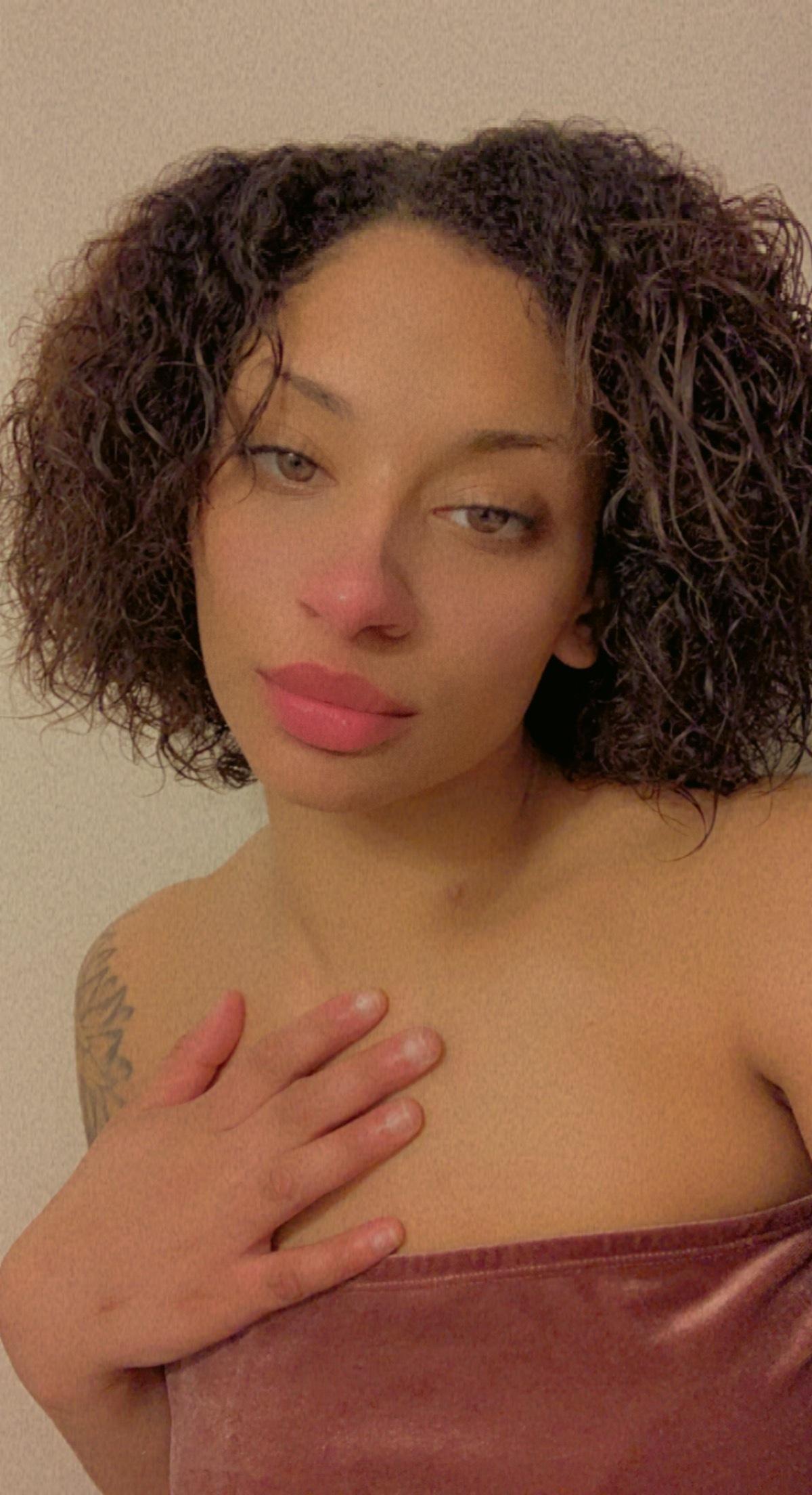 Olivia Nicole✨🍑 profile image