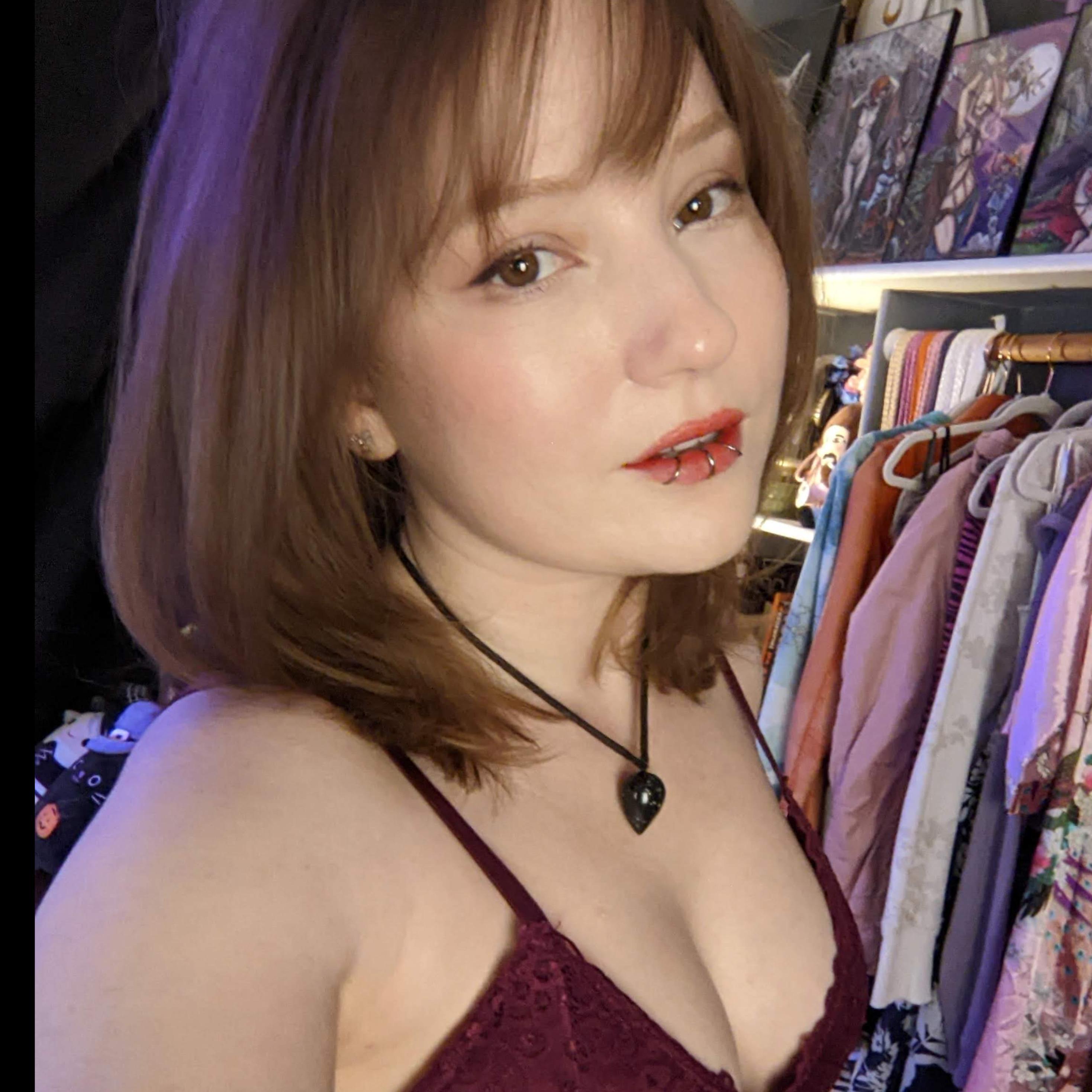 Lilith Mae ~Pale, Pierced, Petite w/@$$ profile image