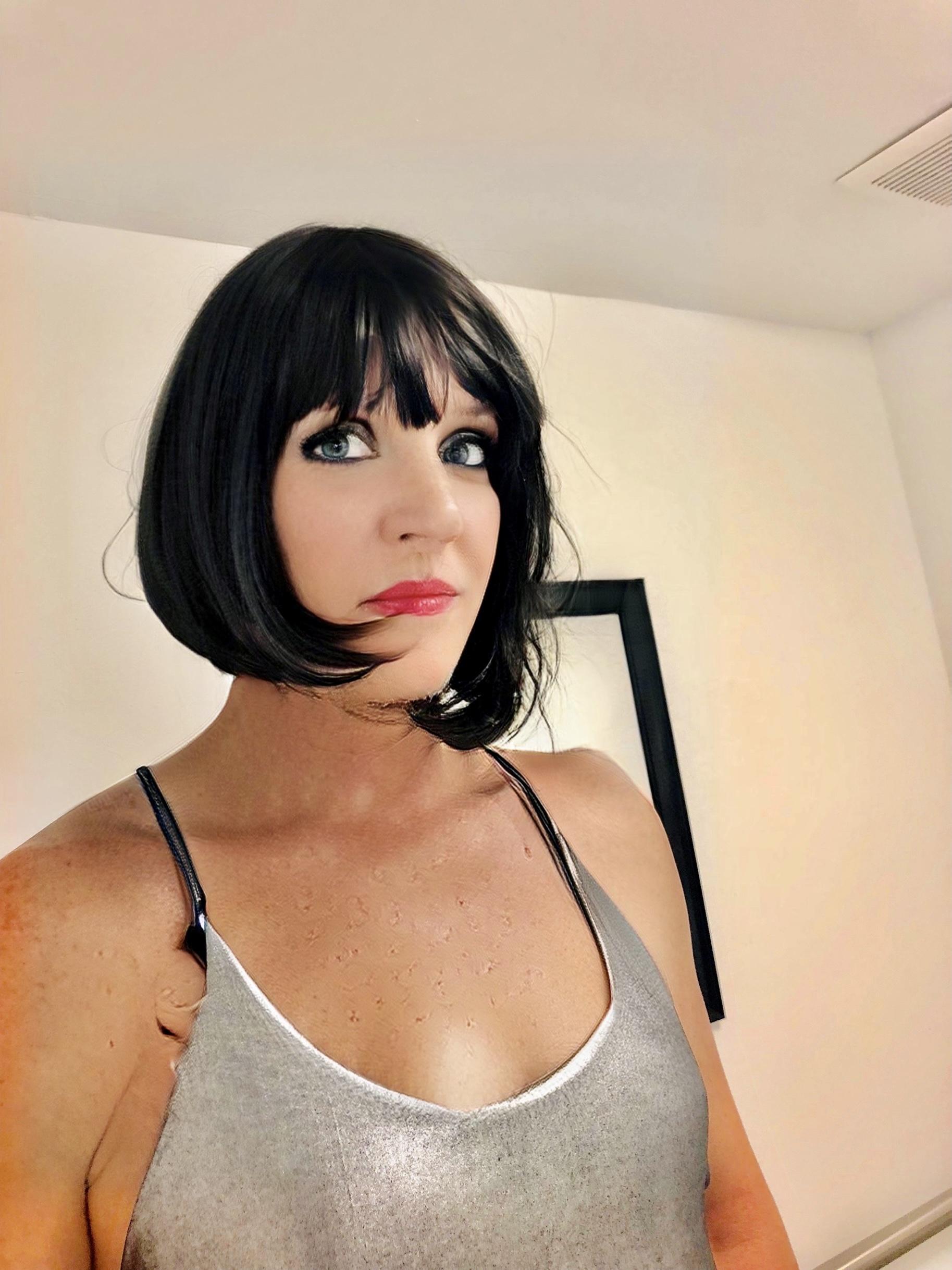 Zoe crossdresser profile image