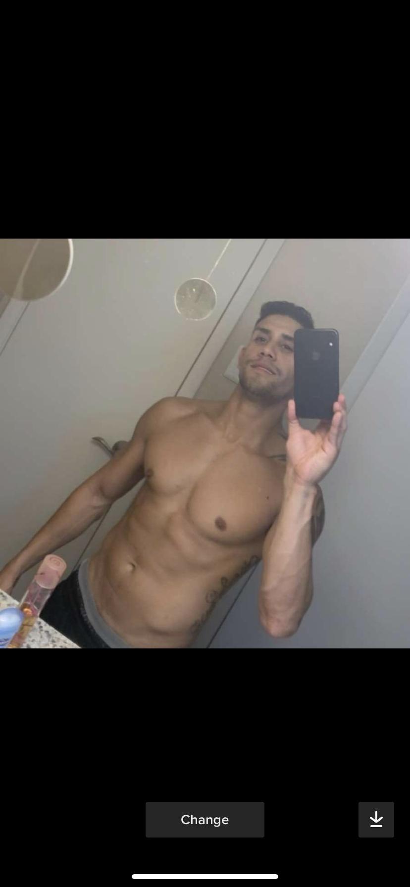 u40592353 profile image