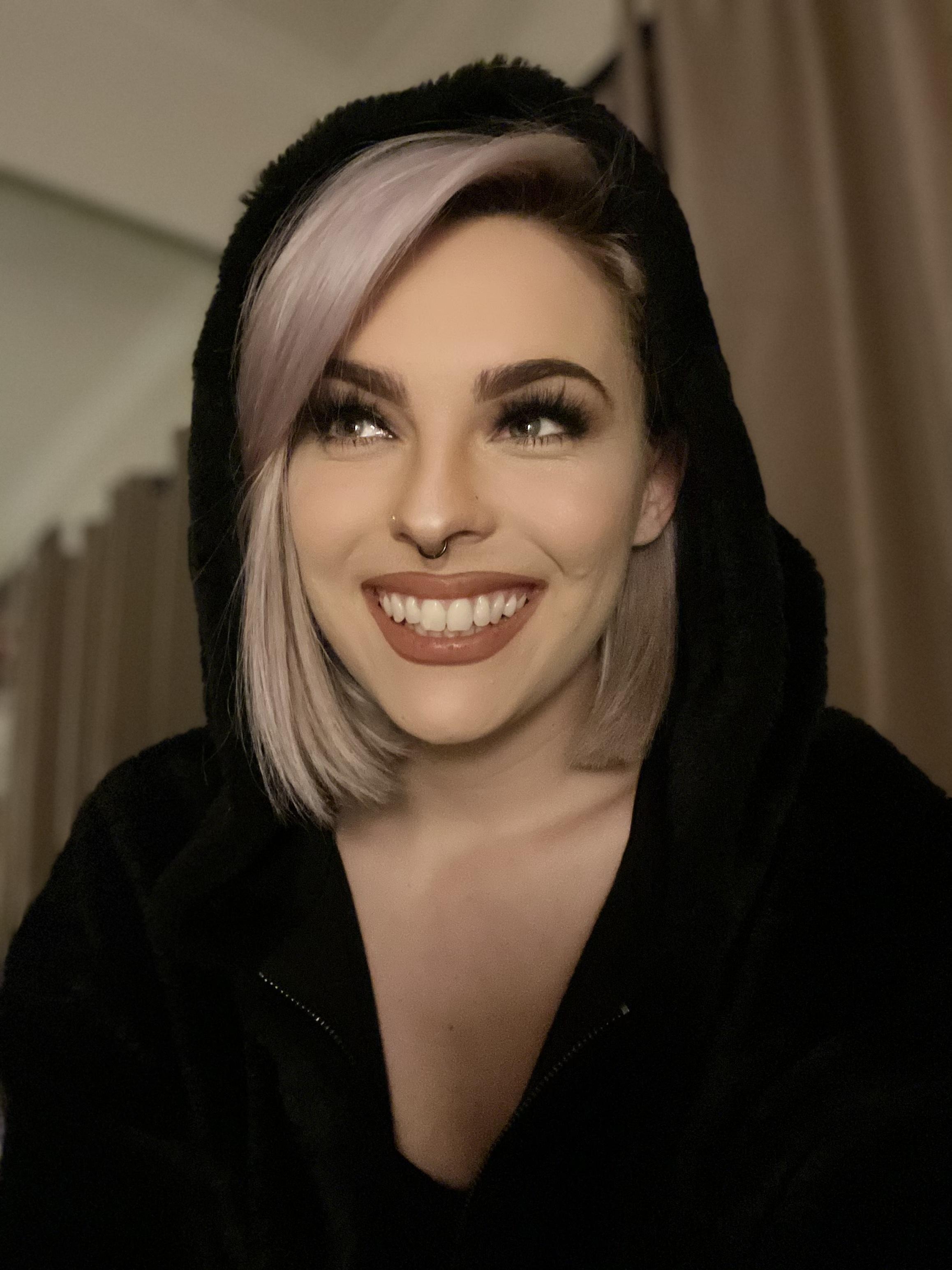 Suzy Lee profile image