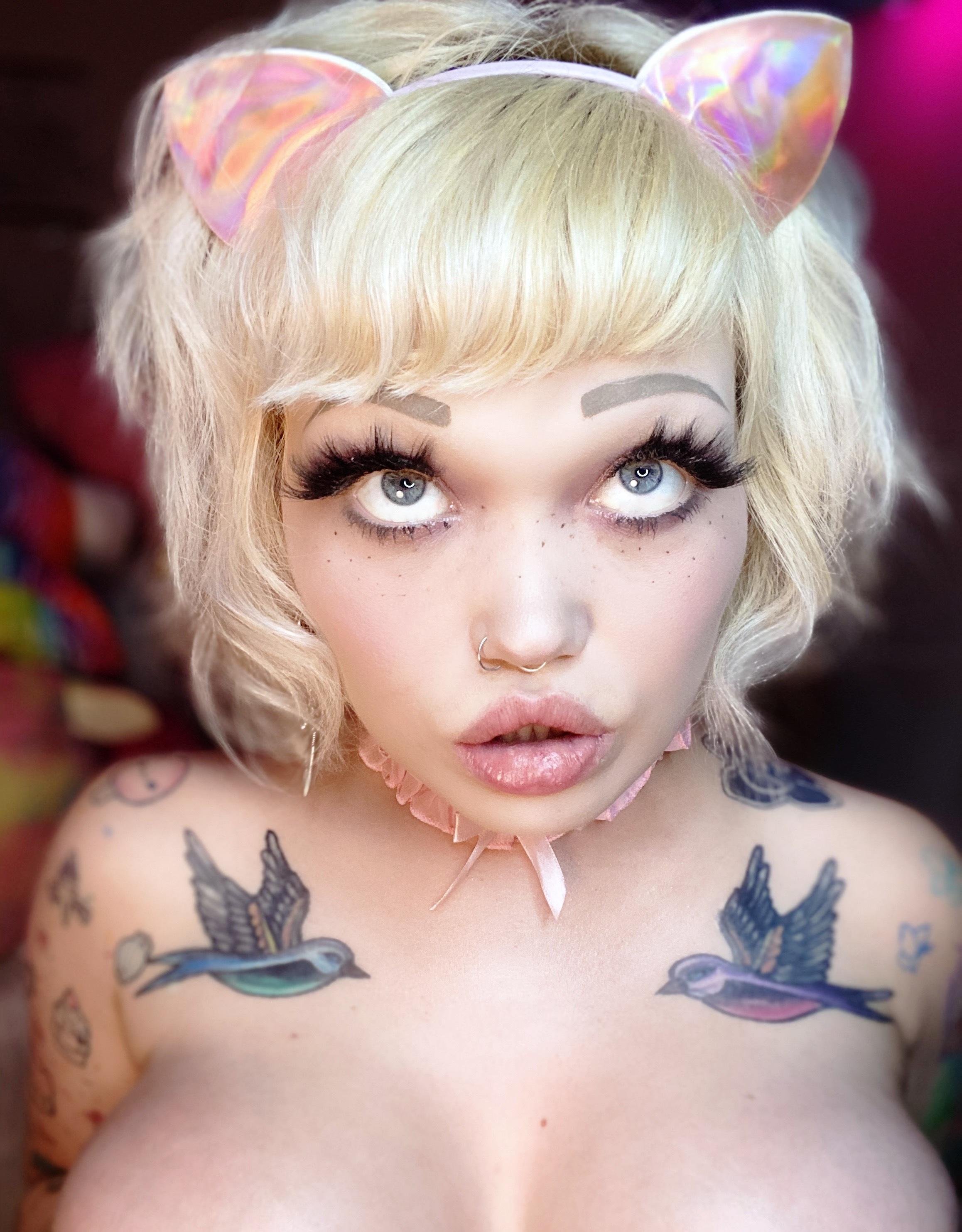 Emily Snow profile image