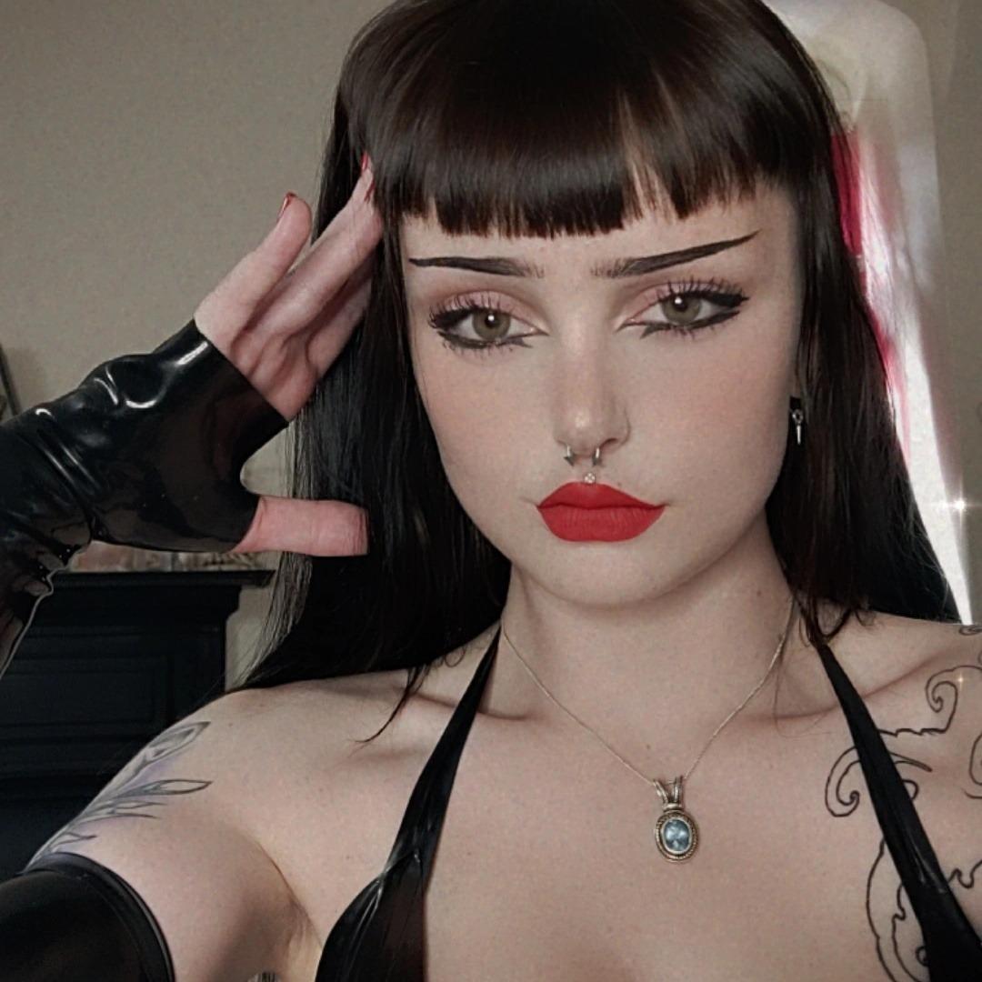 𝕸𝖎𝖘𝖘 𝕯𝖊𝖑𝖑𝖆𝖛𝖎𝖌𝖓𝖊 profile image