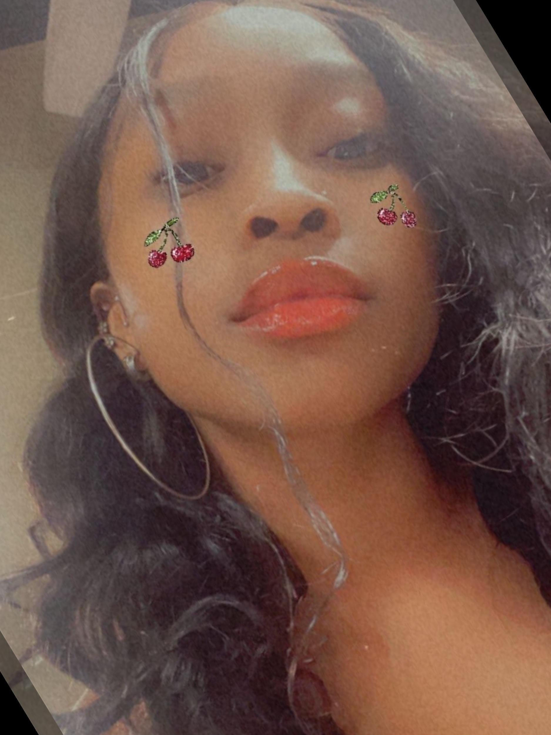 yasmine profile image