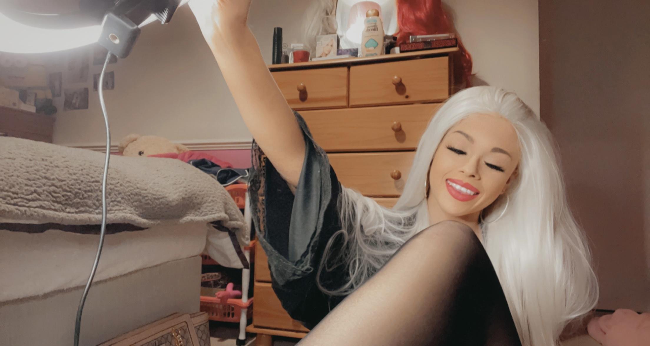 Blondie 👱🏼‍♀️ profile image