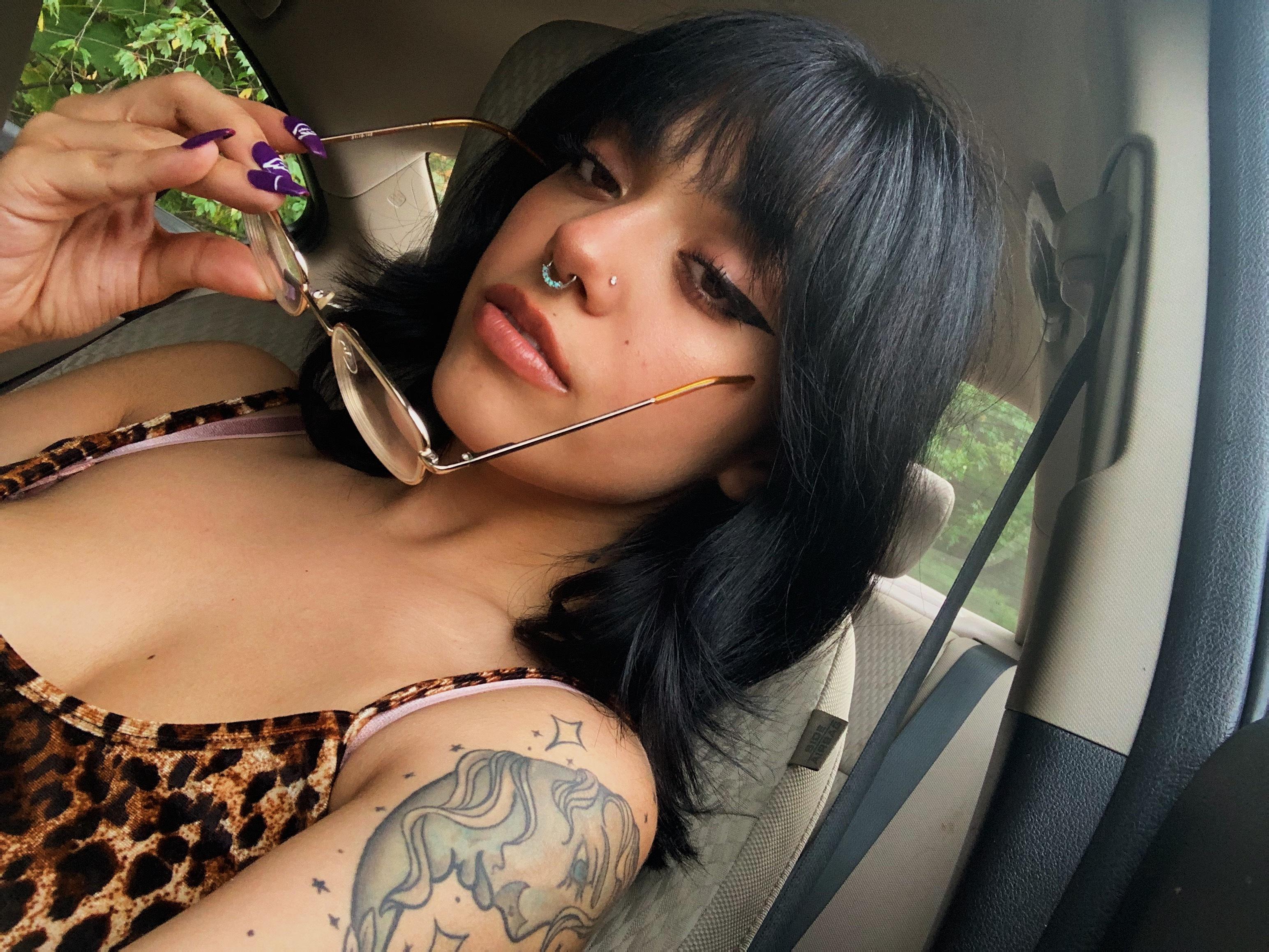 Edith X profile image