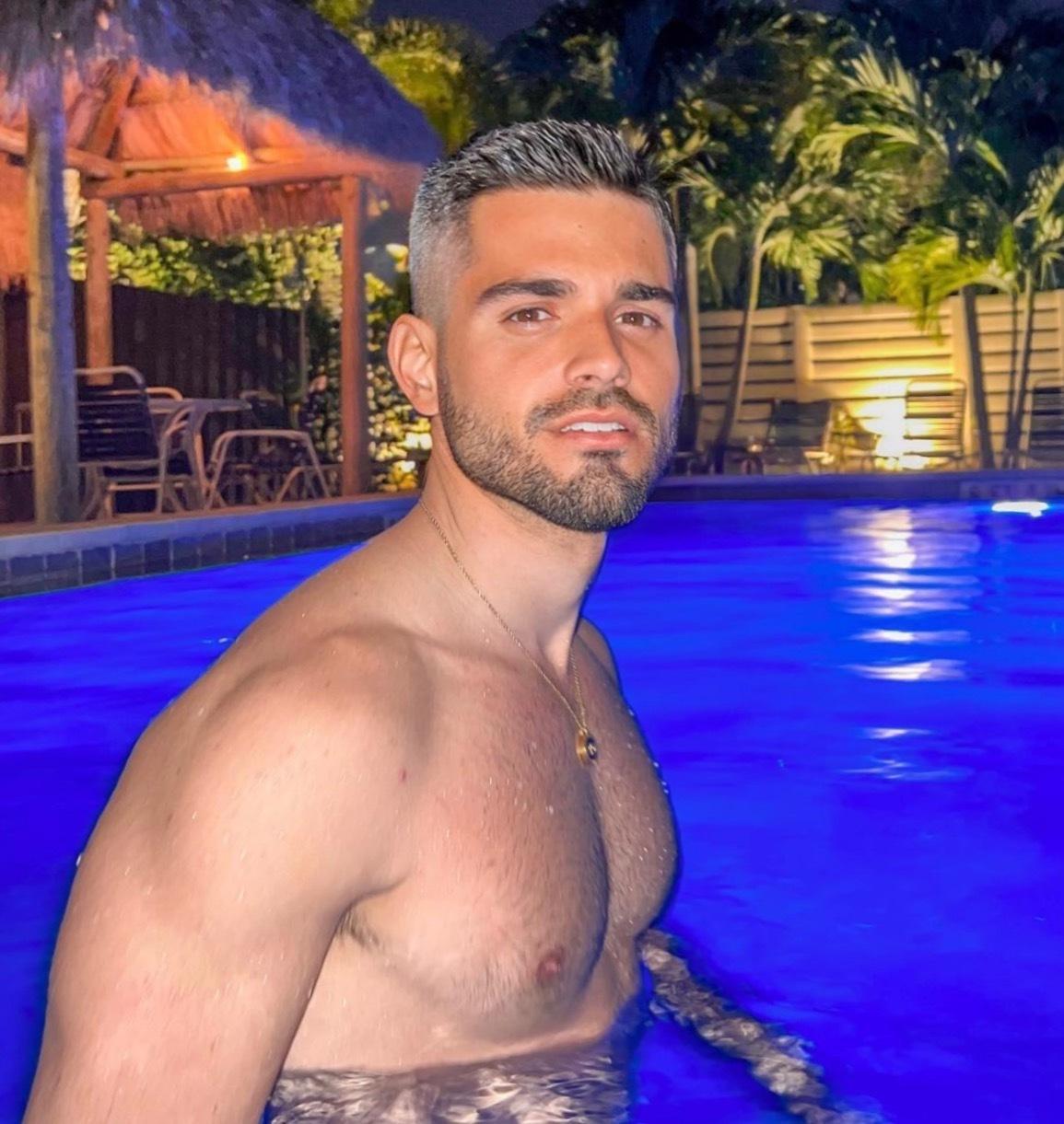 William R. 22cm 🍆 profile image