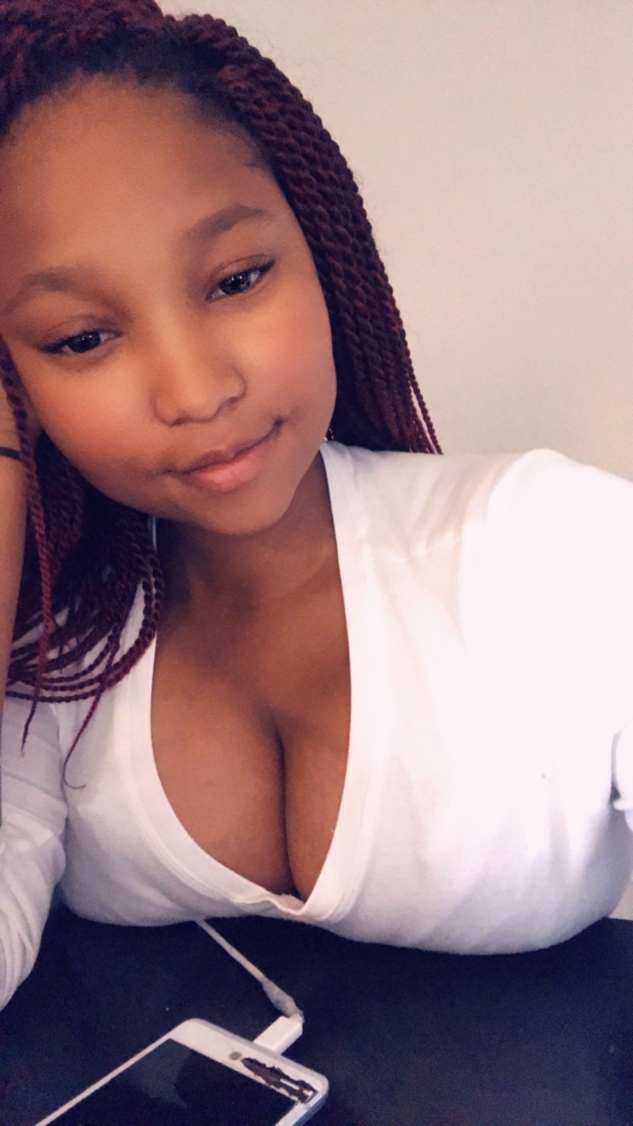 Scarlett Rose profile image