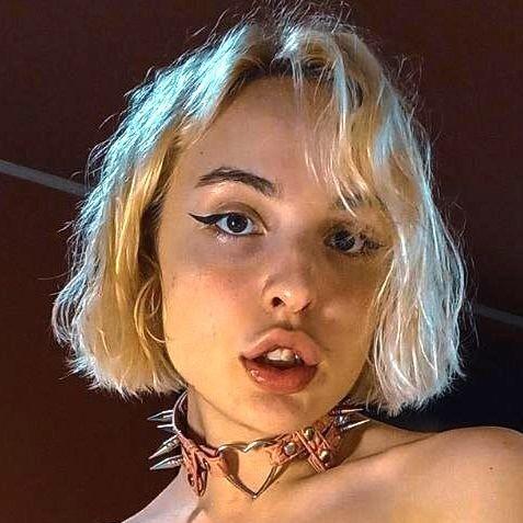 LisaTit 👀 profile image