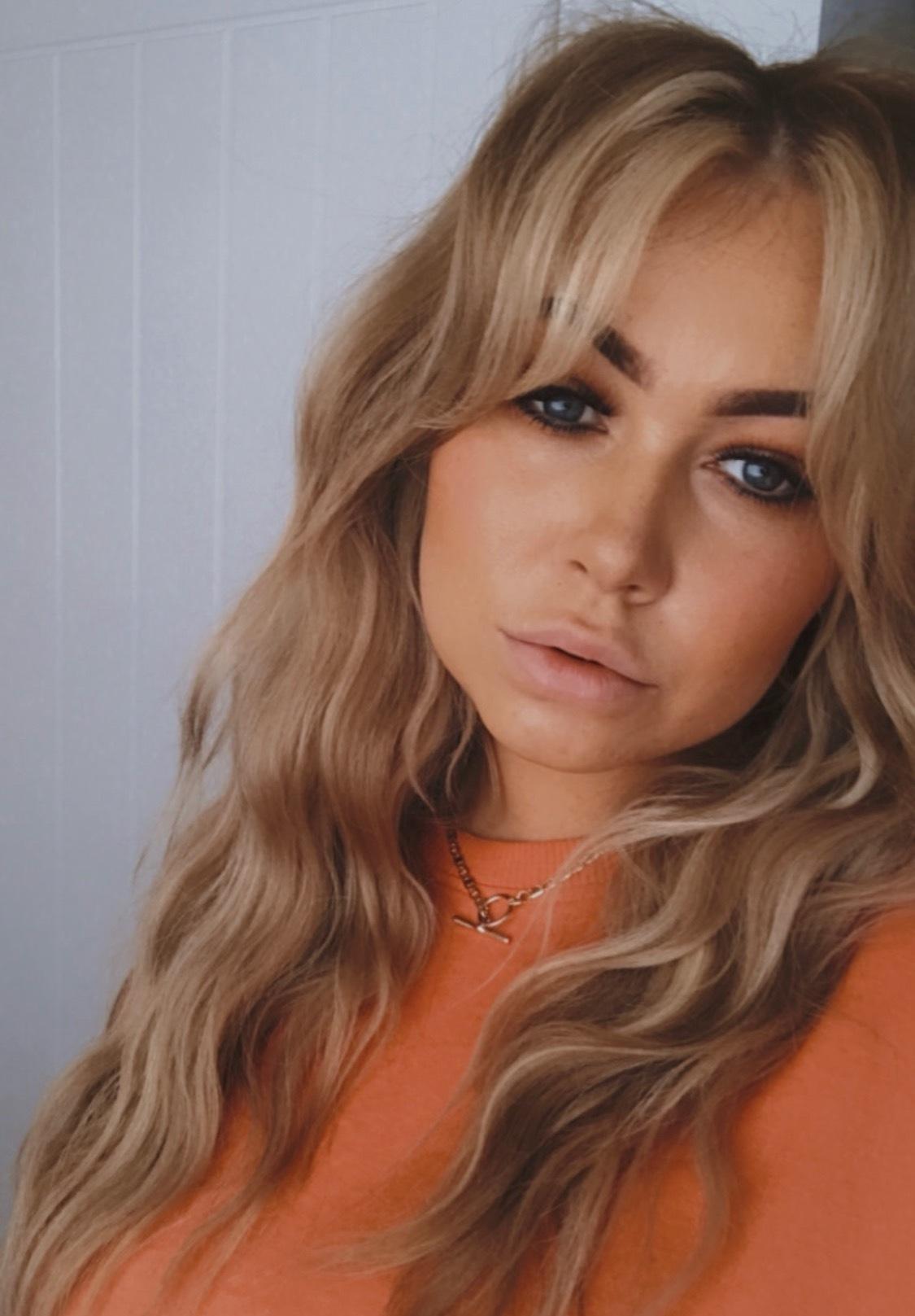 H O N E Y profile image