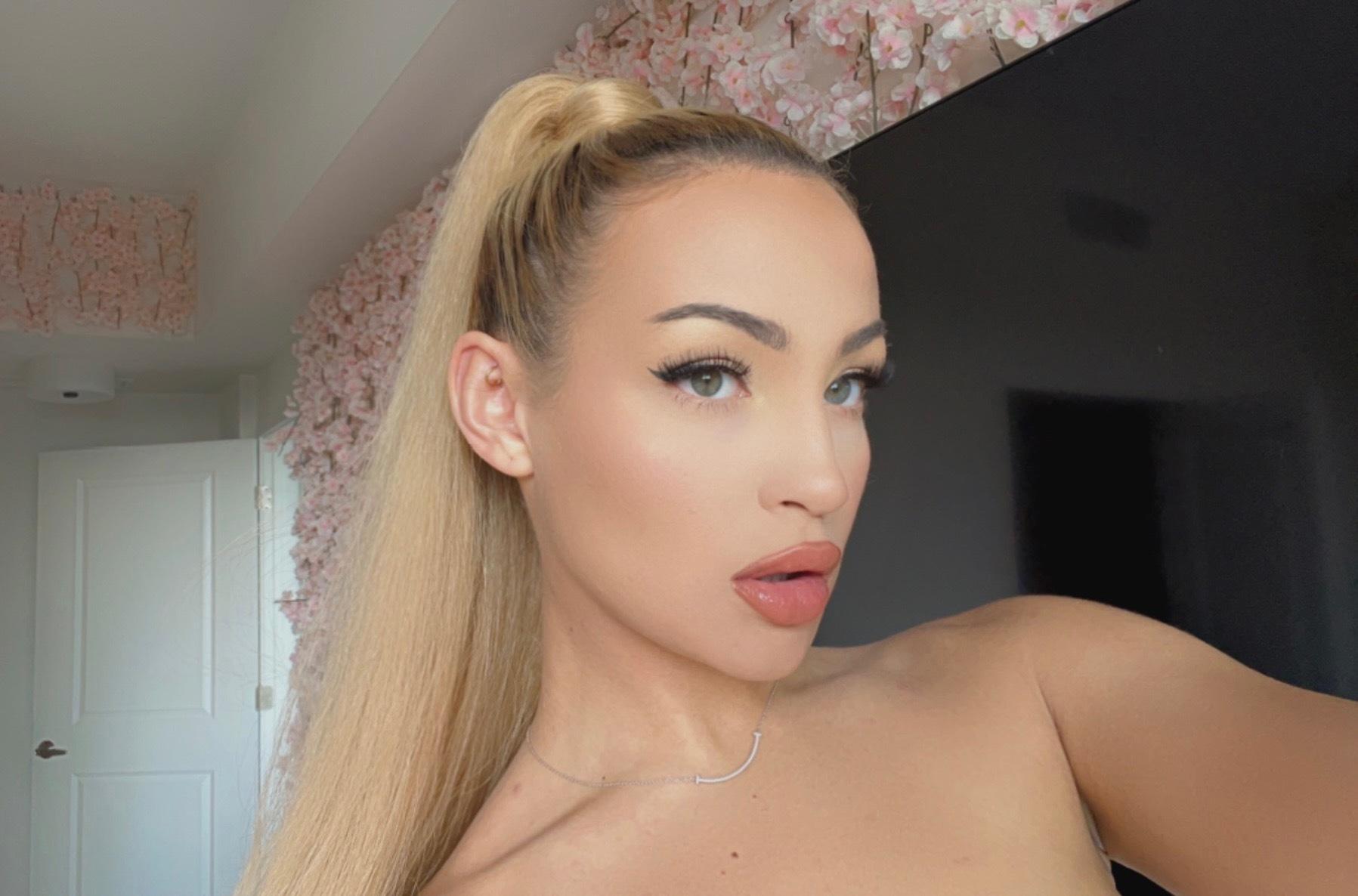 mila monét❤️‍🔥 barely legal 18+ profile image