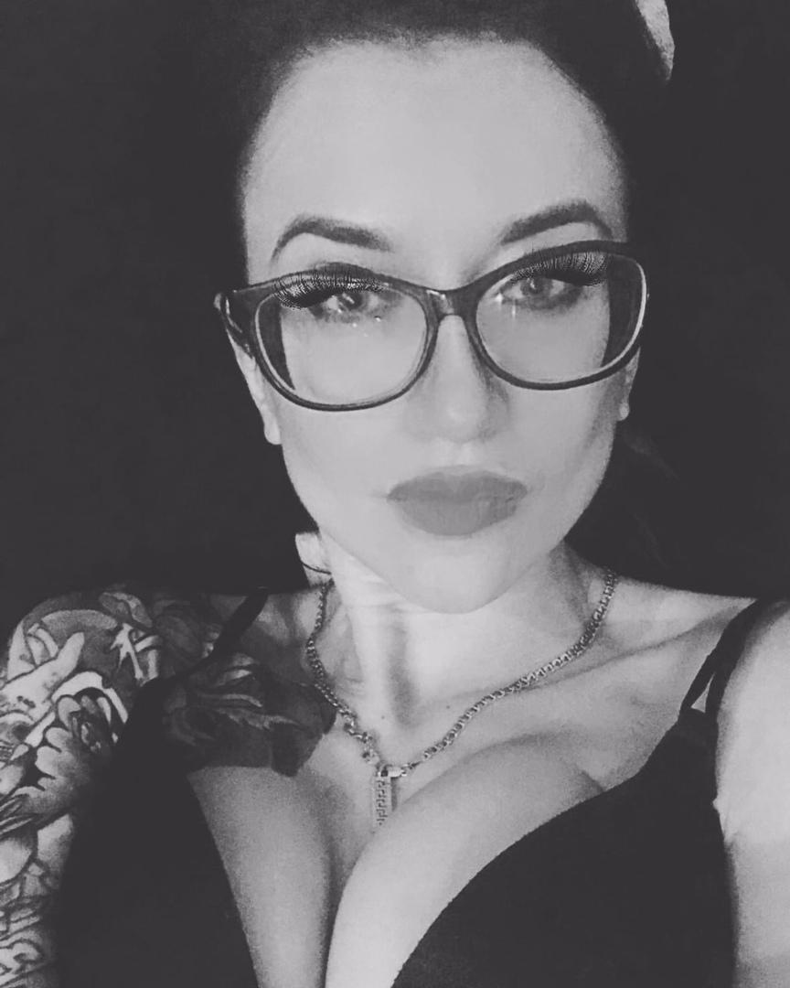 juliaXXXdomaina profile image