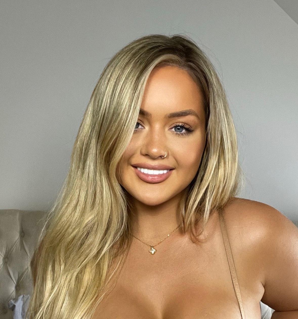 Chloë profile image