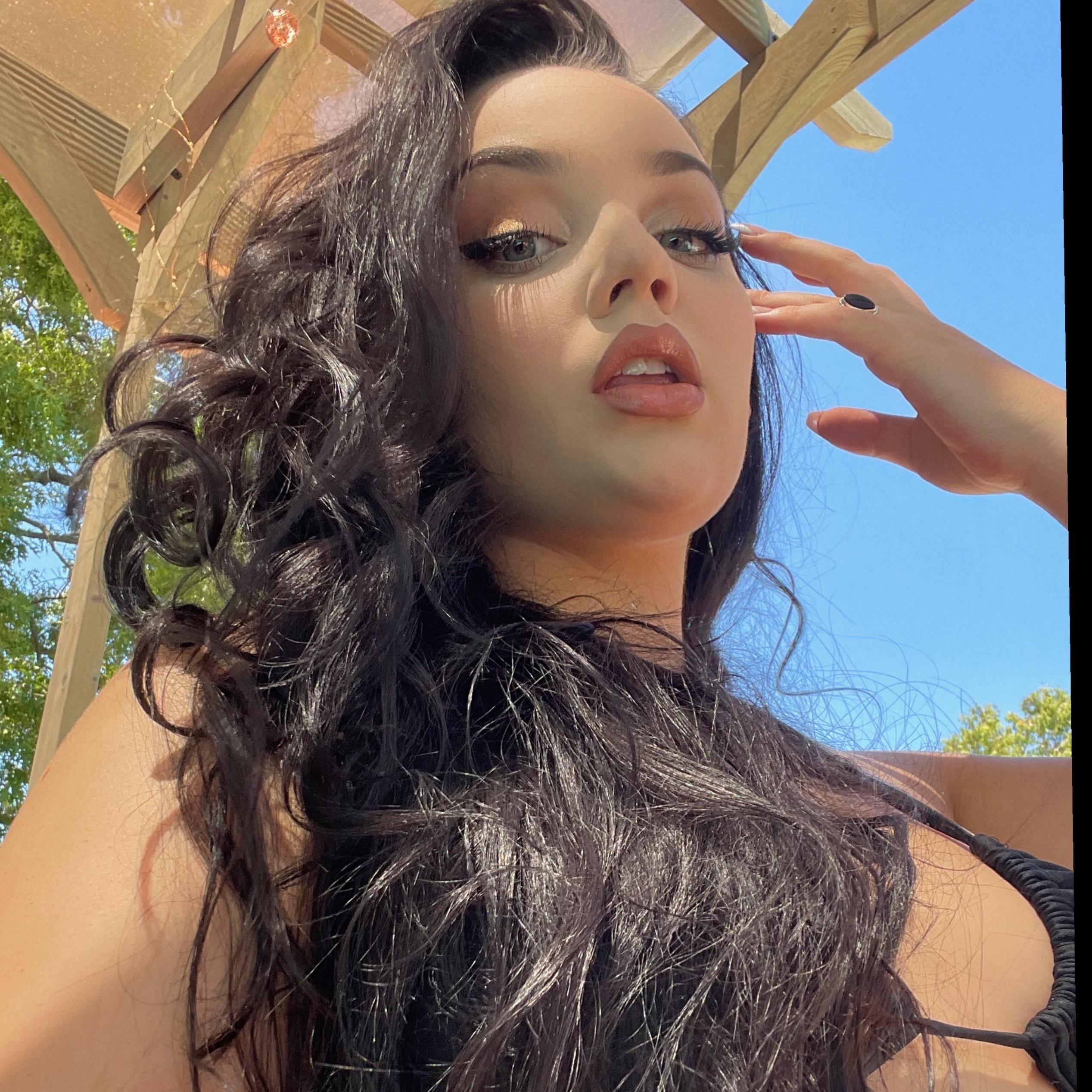 🌹 GODDESS ROSY CHEEKS 💦 profile image