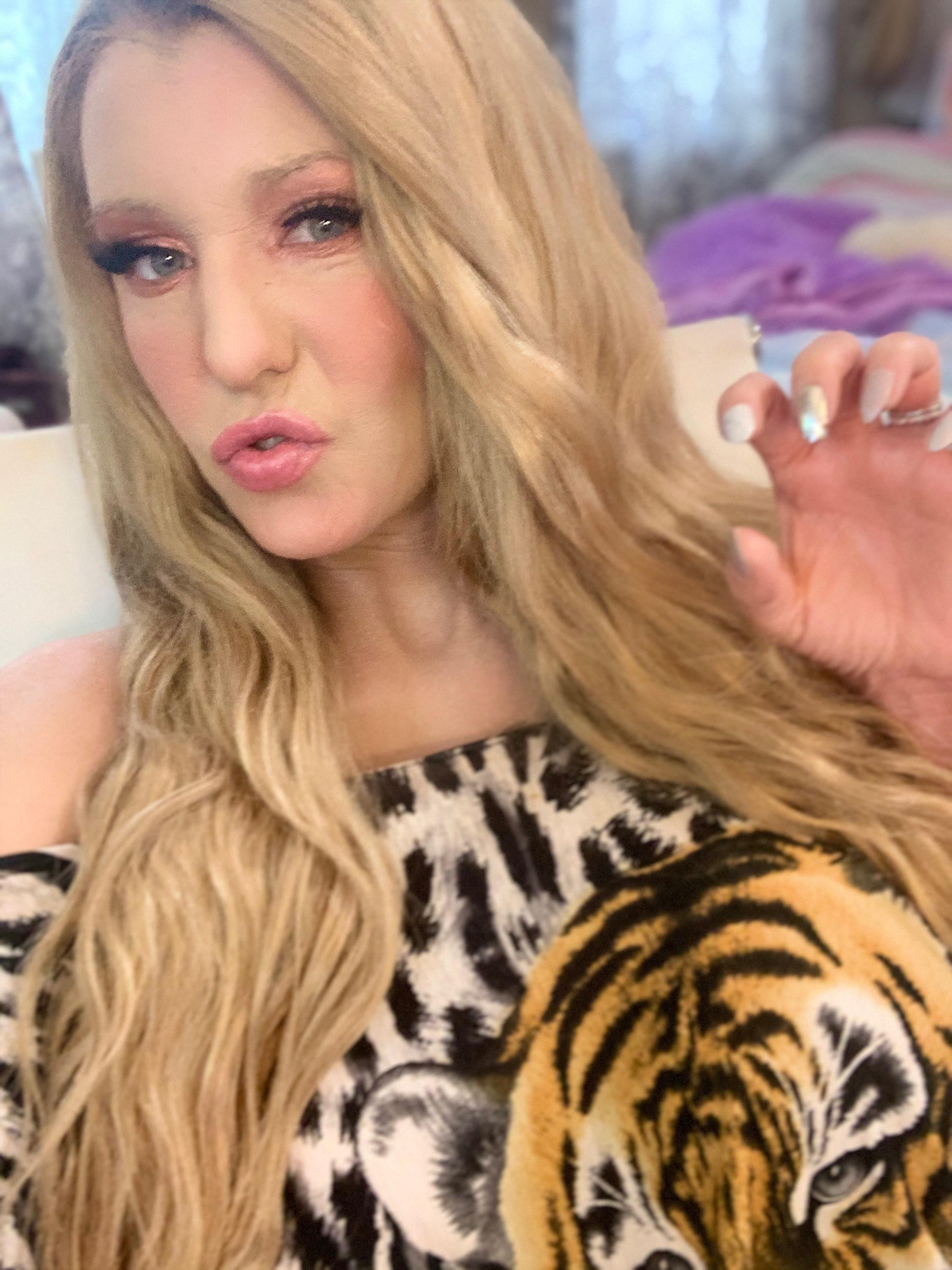 Ember Reigns profile image