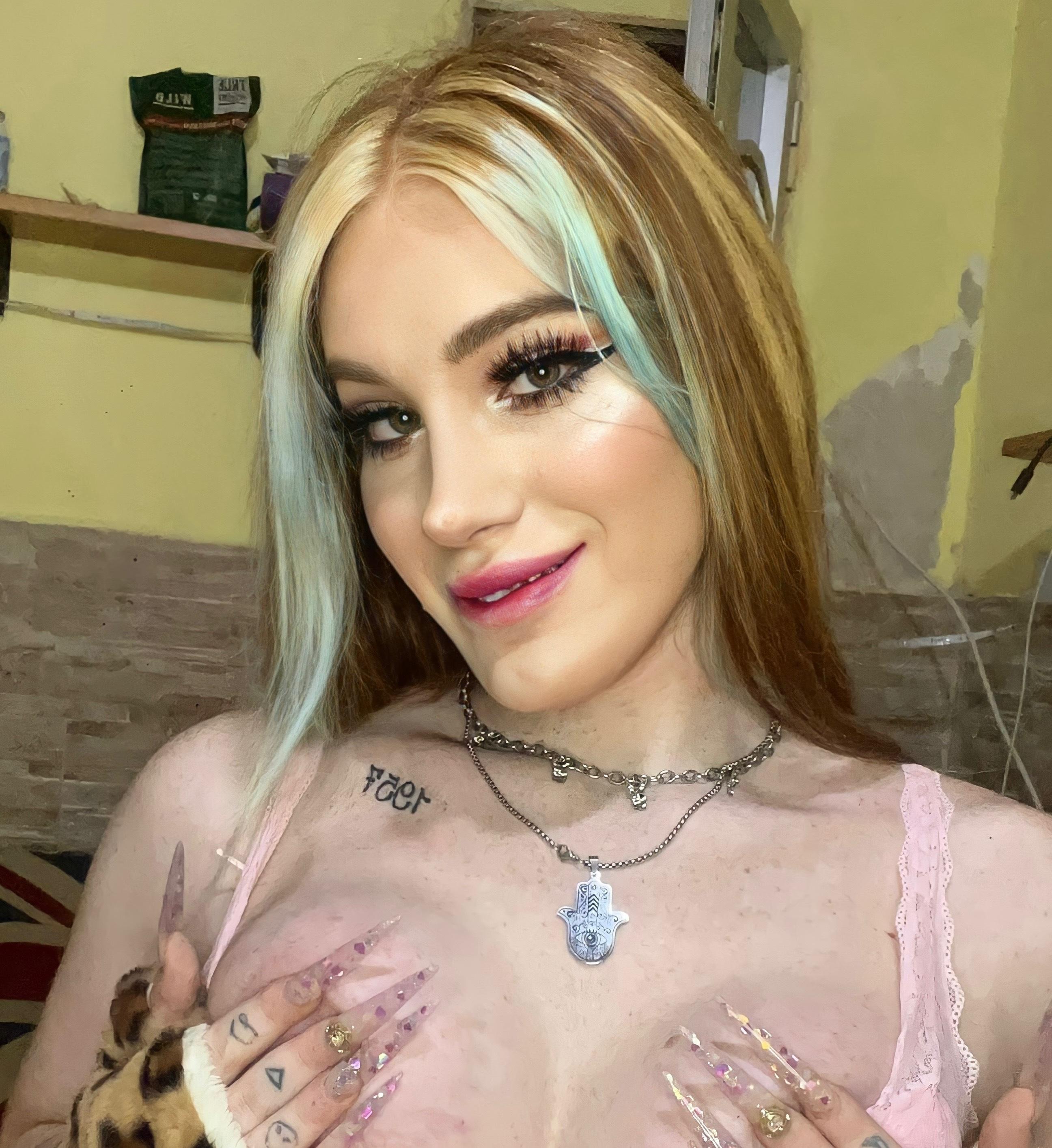 Medusa💜 𝙎𝙀𝙓𝙏 𝙈𝙀!🥵💦 profile image