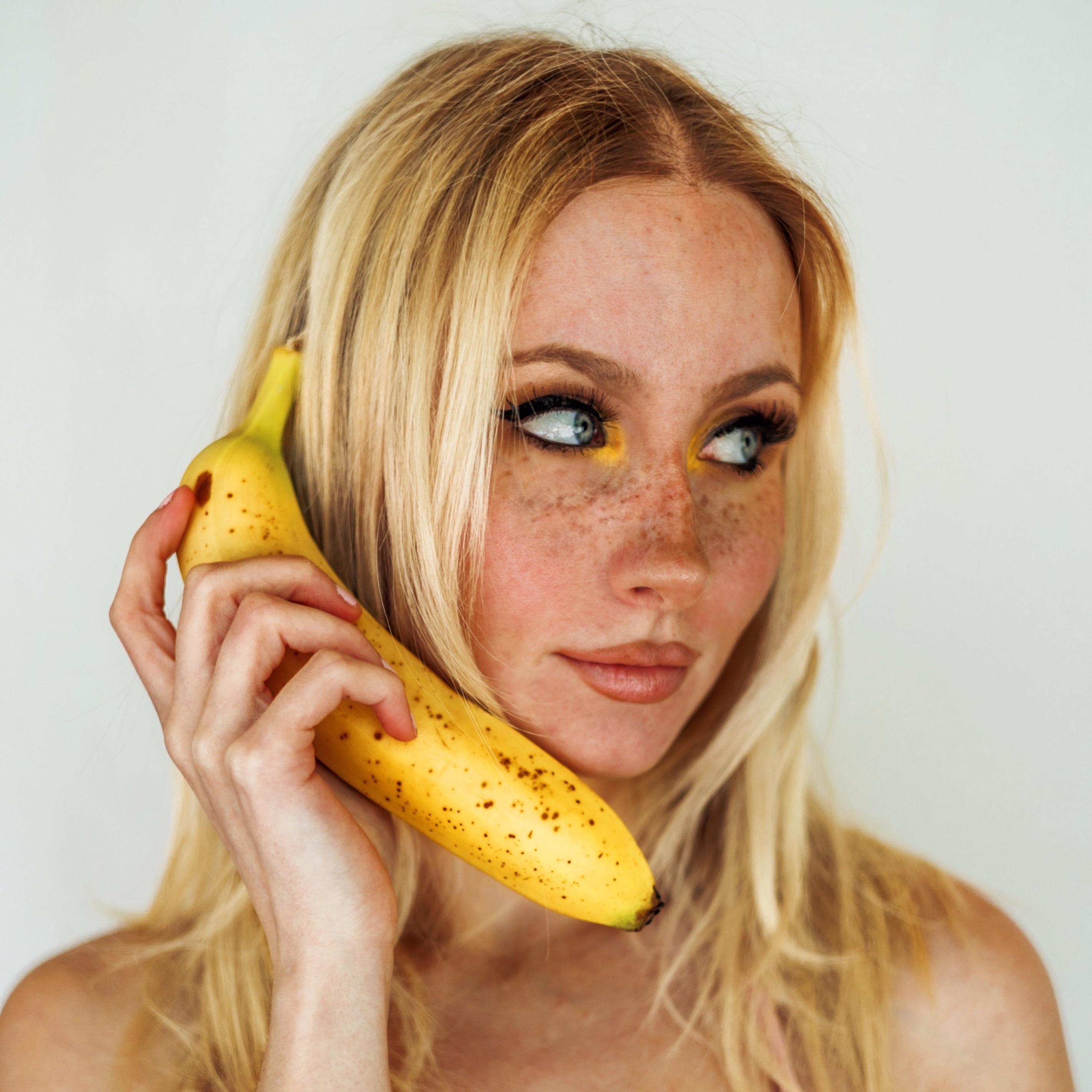 Step Sis 🍌 profile image