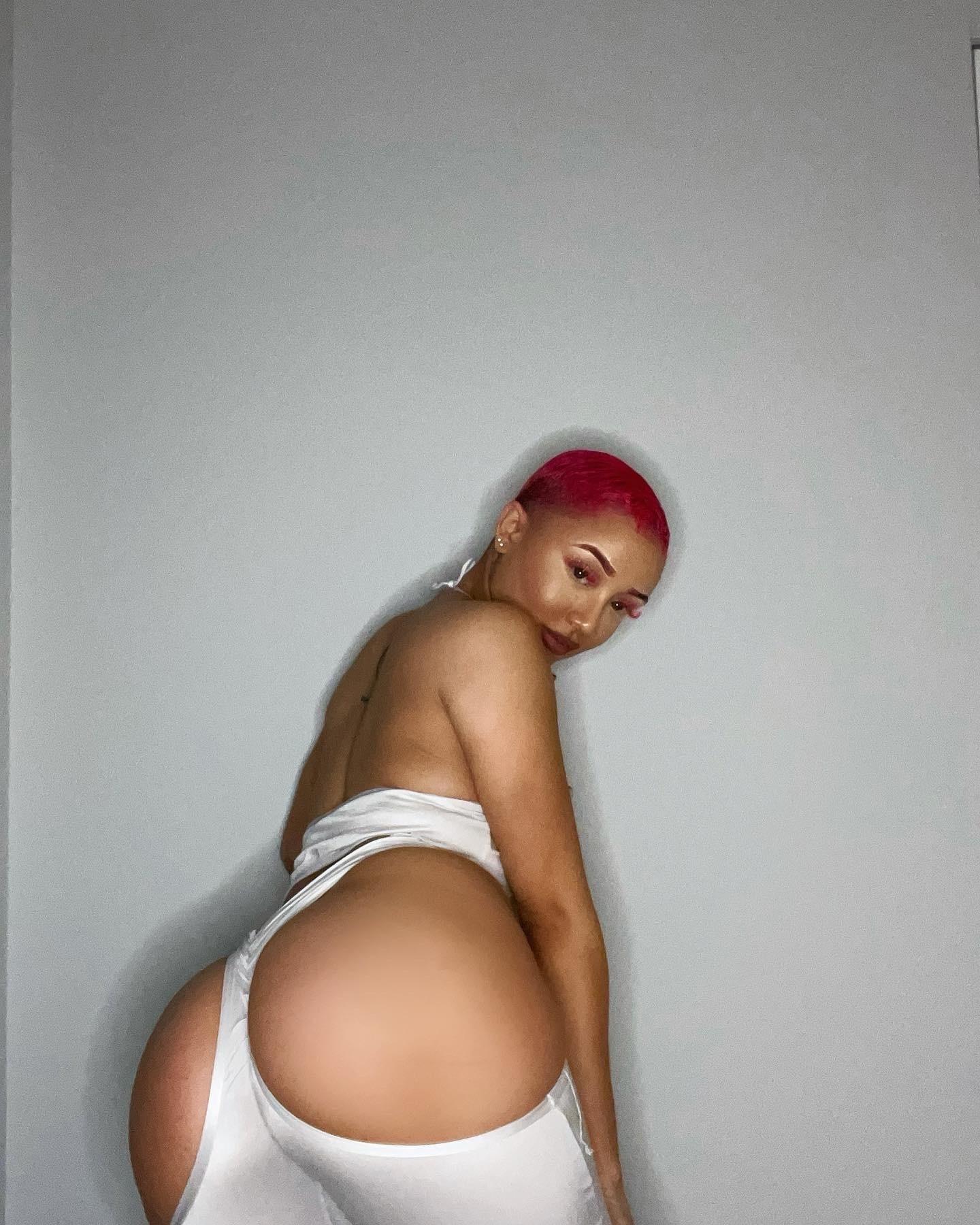 MOLLY 💗 profile image