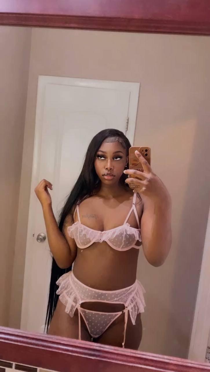 20 Yr Old Hottie🔥 profile image