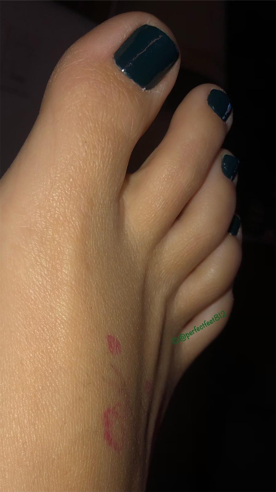 Perfect feet profile image