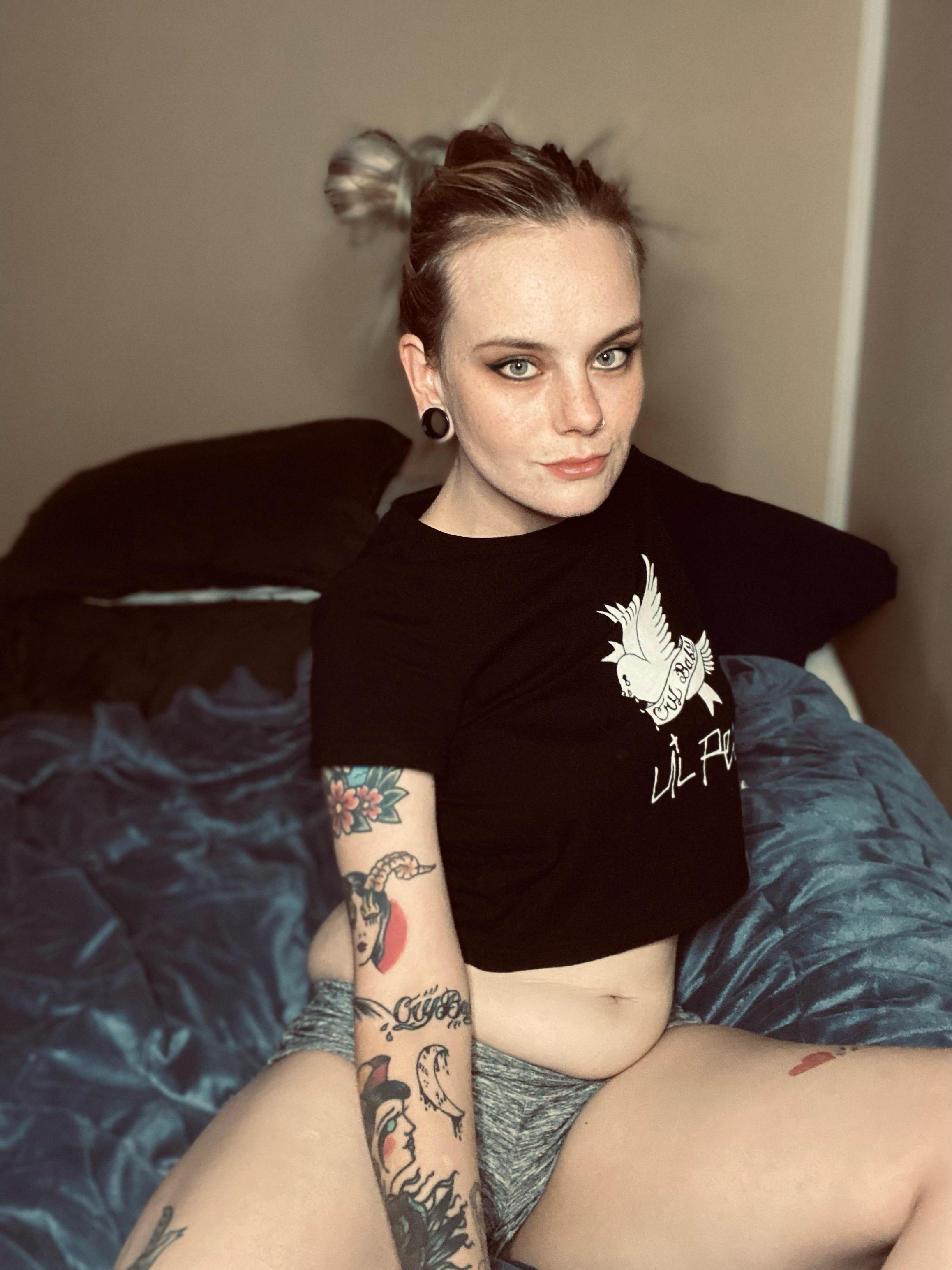 𝔉𝔬𝔵𝔶 𝔏𝔞𝔡𝔶 🖤 profile image