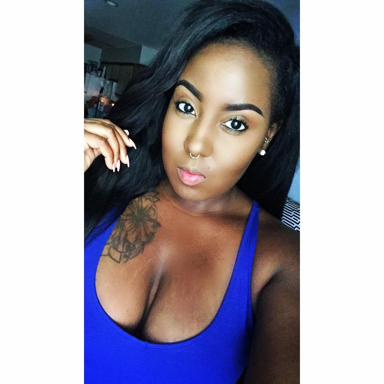 Curvy Nina profile image