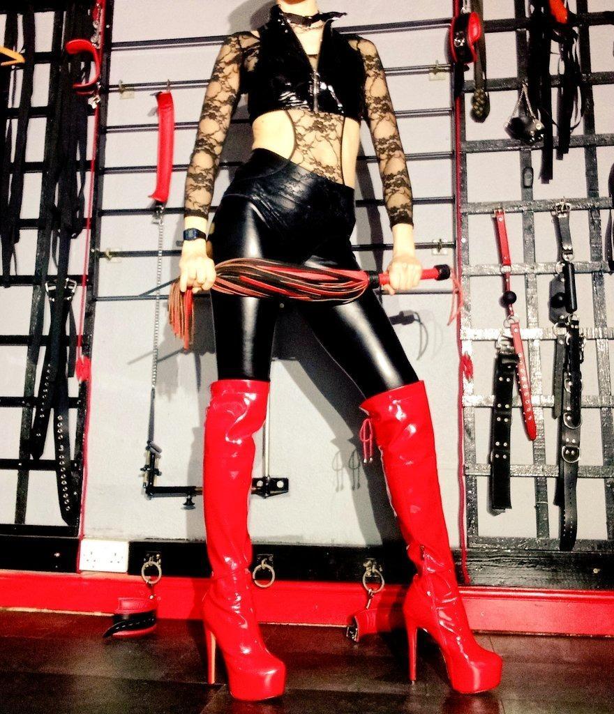 Mistress Zanna profile image