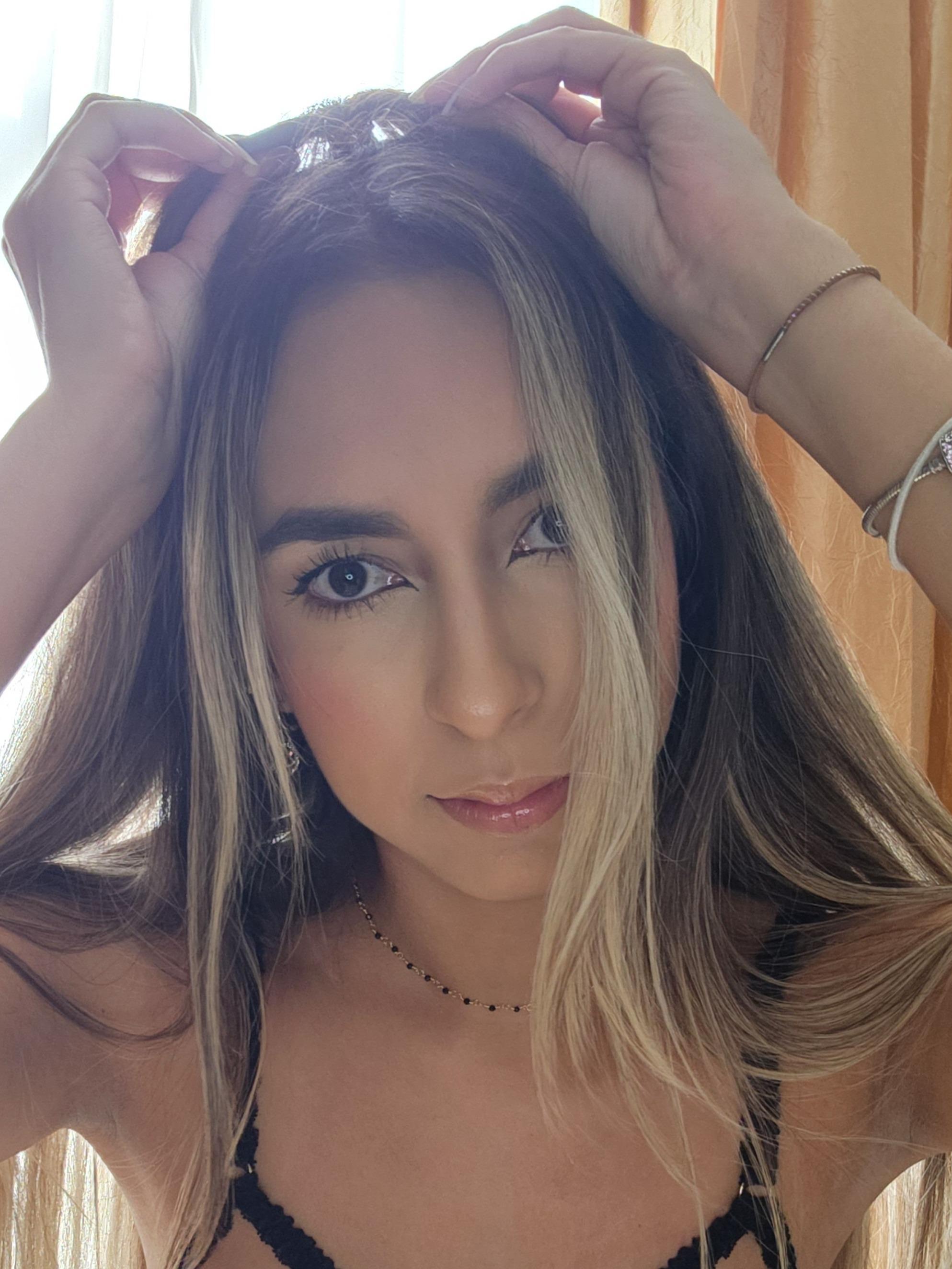 𝓐𝓷𝓰𝓮𝓵 𝓜𝓪𝓻𝓲 profile image