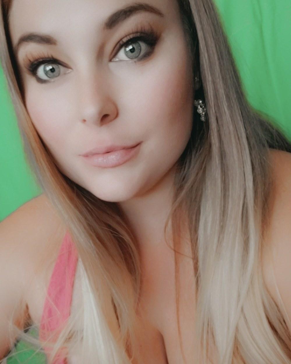 Nikki.D profile image