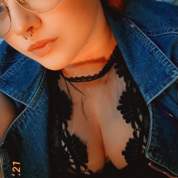 Lana Bee profile image