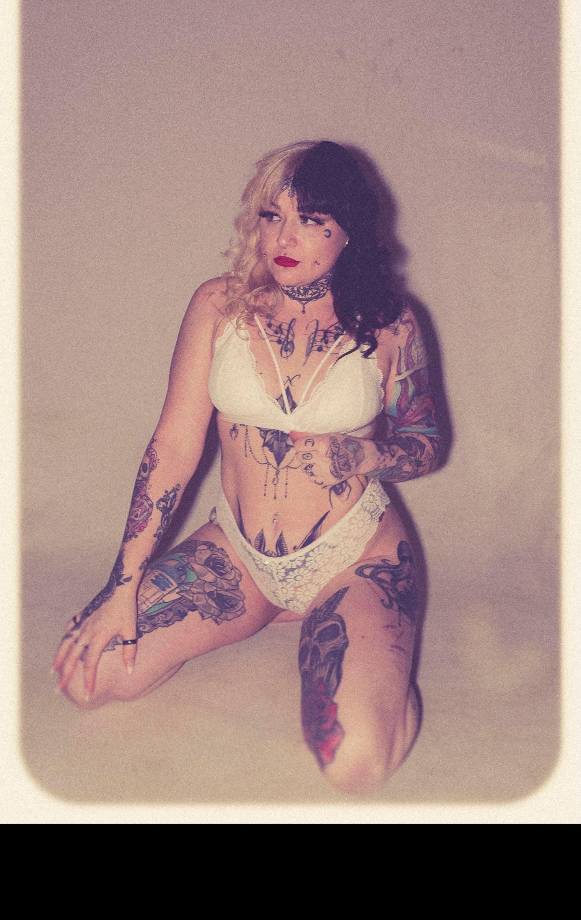 𝔐𝔢𝔡𝔲𝔰𝔞 𝔐𝔬𝔫𝔯𝔬𝔢 profile image