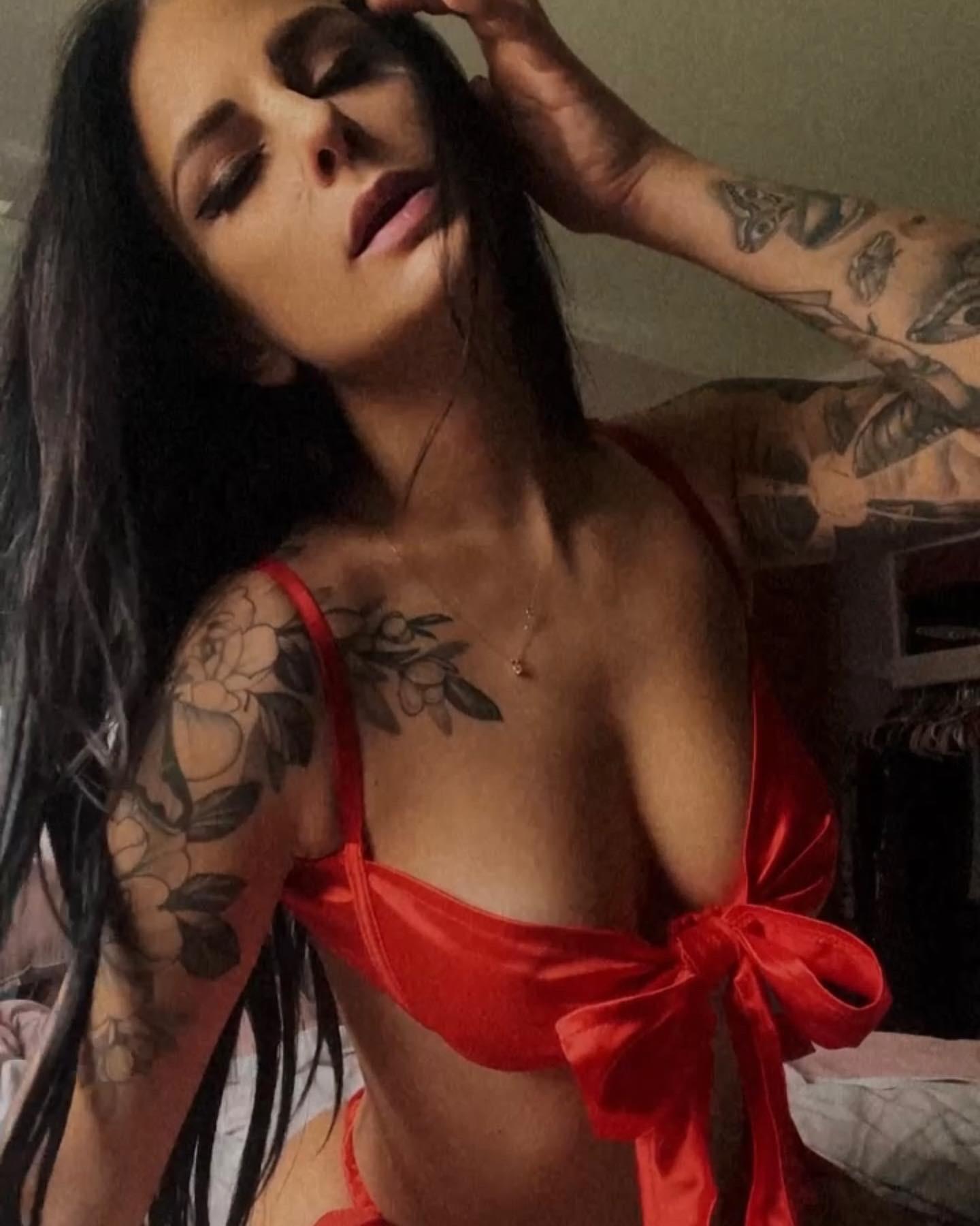 Chrissy profile image