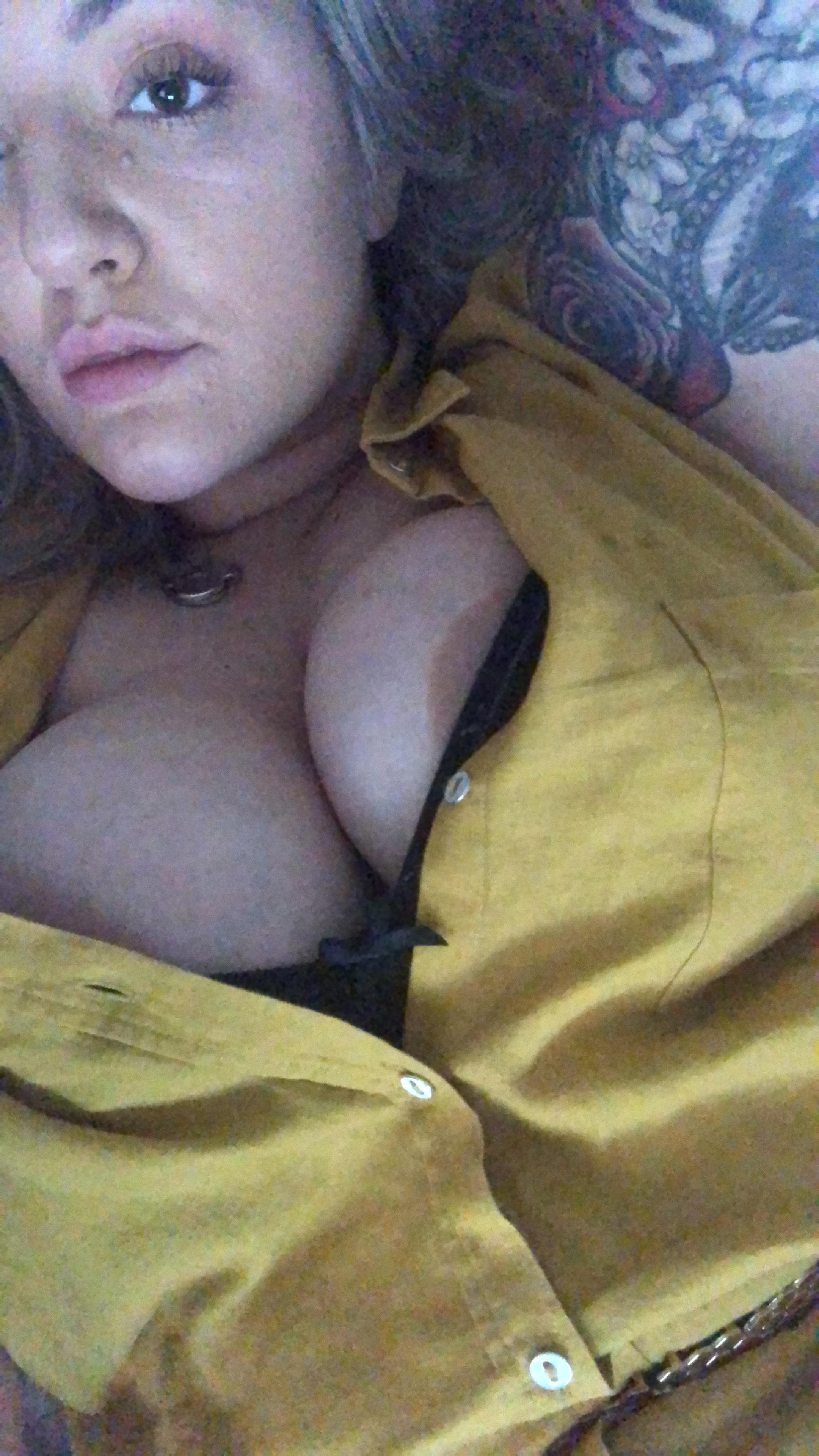 Roxie Ropecocker profile image