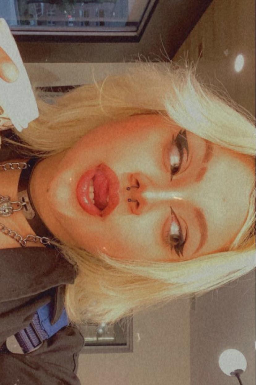 L U N A • V I L L A I N 🎴🌙 profile image