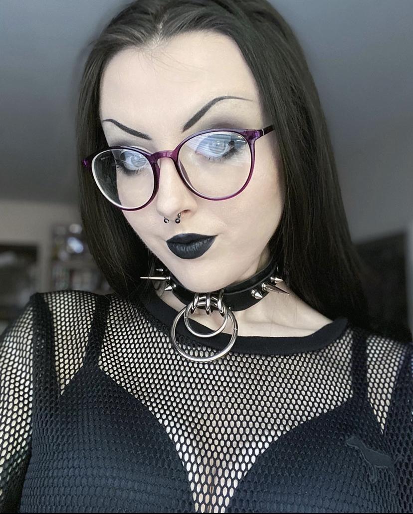 🦇goth gf🦇 profile image