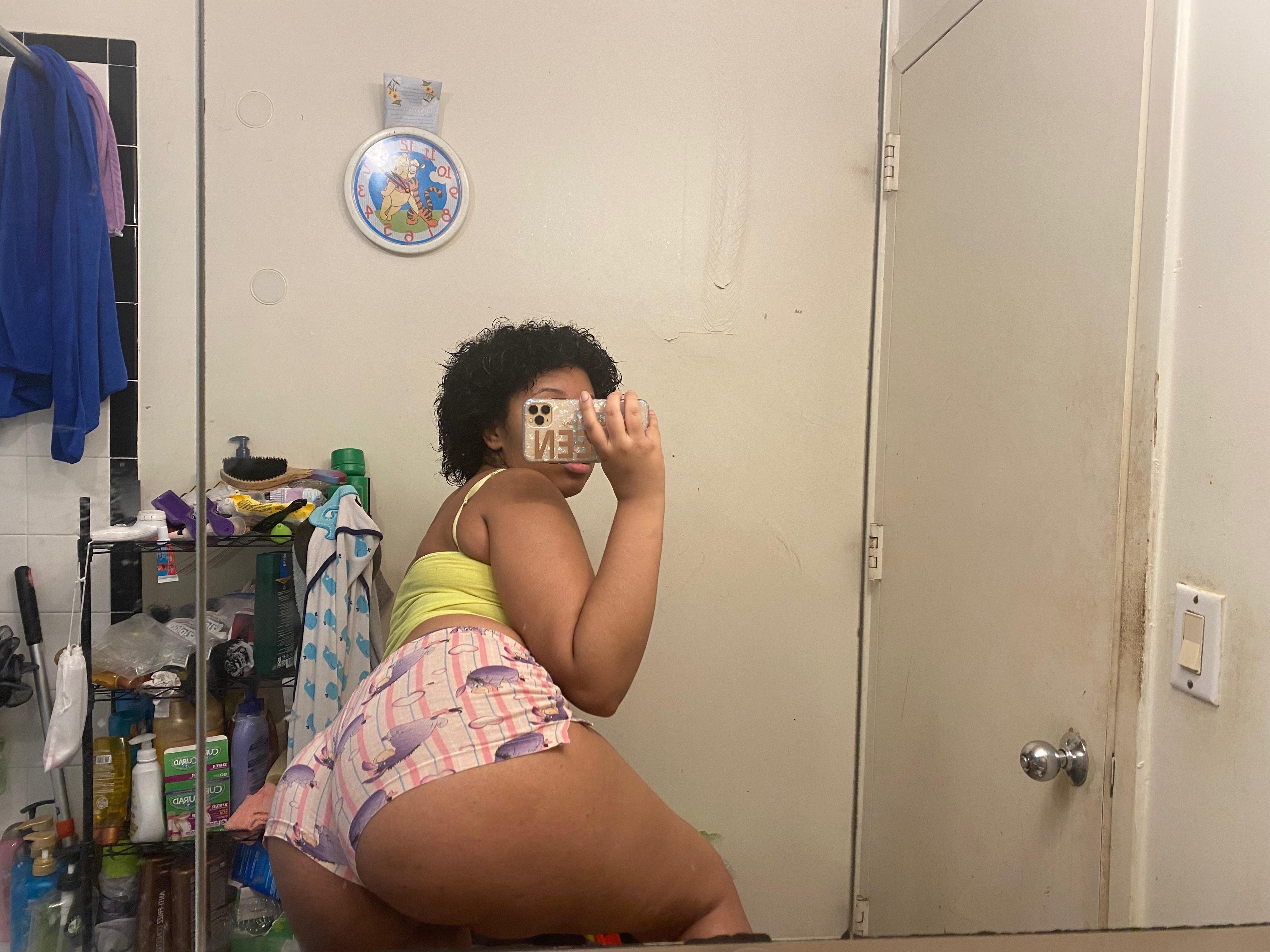 Mae Lee profile image